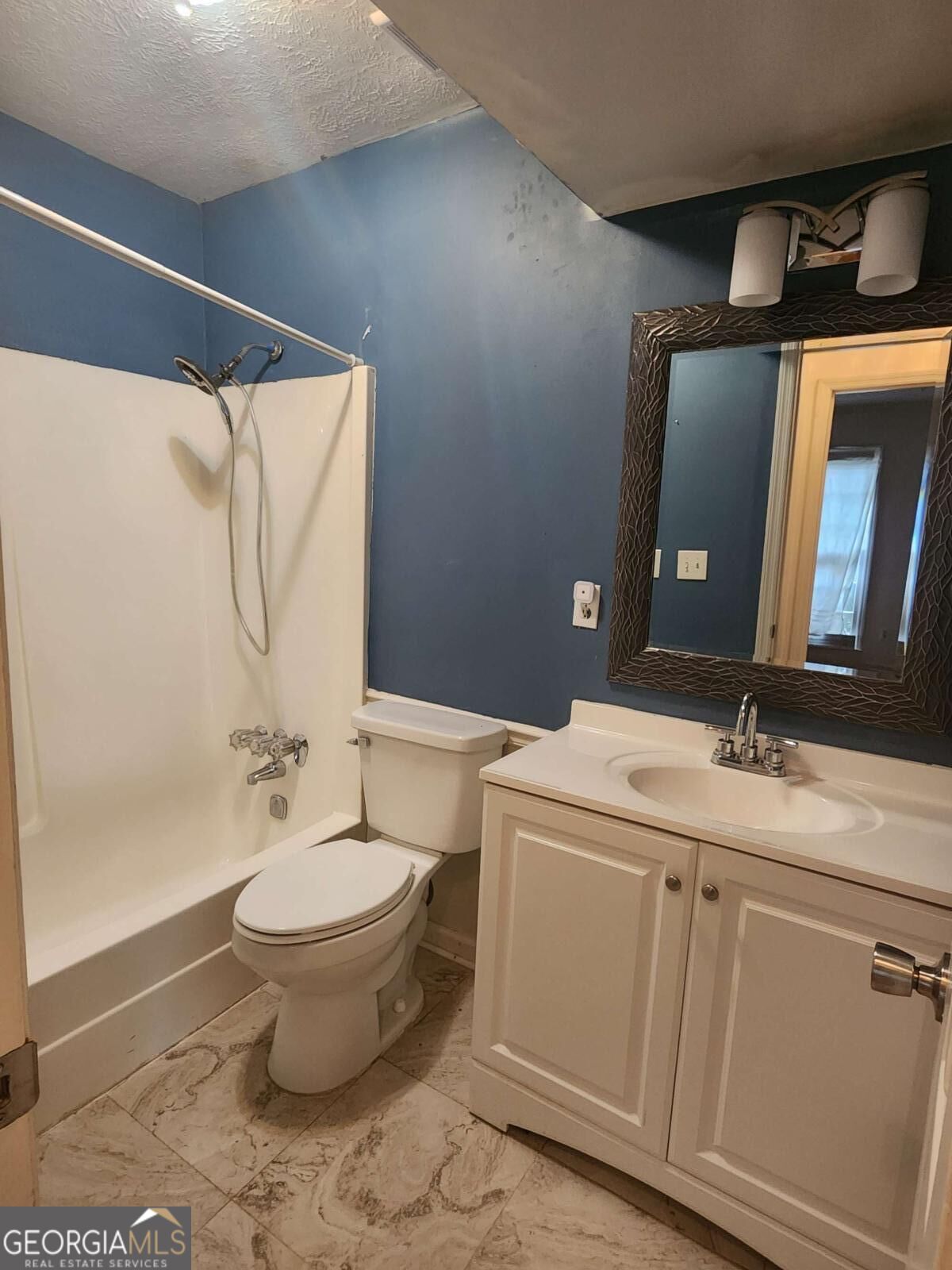 4155 N Gloucester Place Property Photo 10