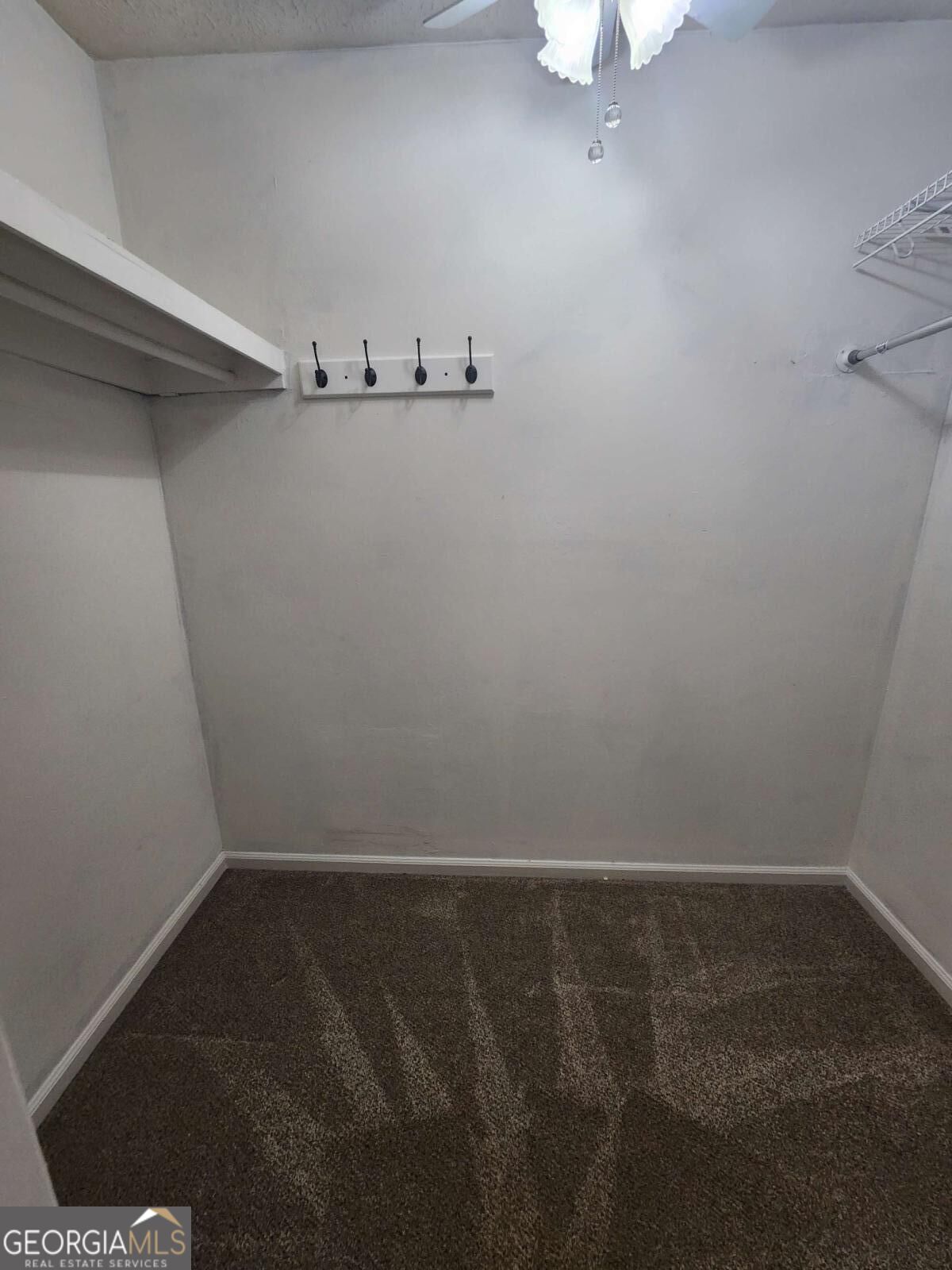 4155 N Gloucester Place Property Photo 13