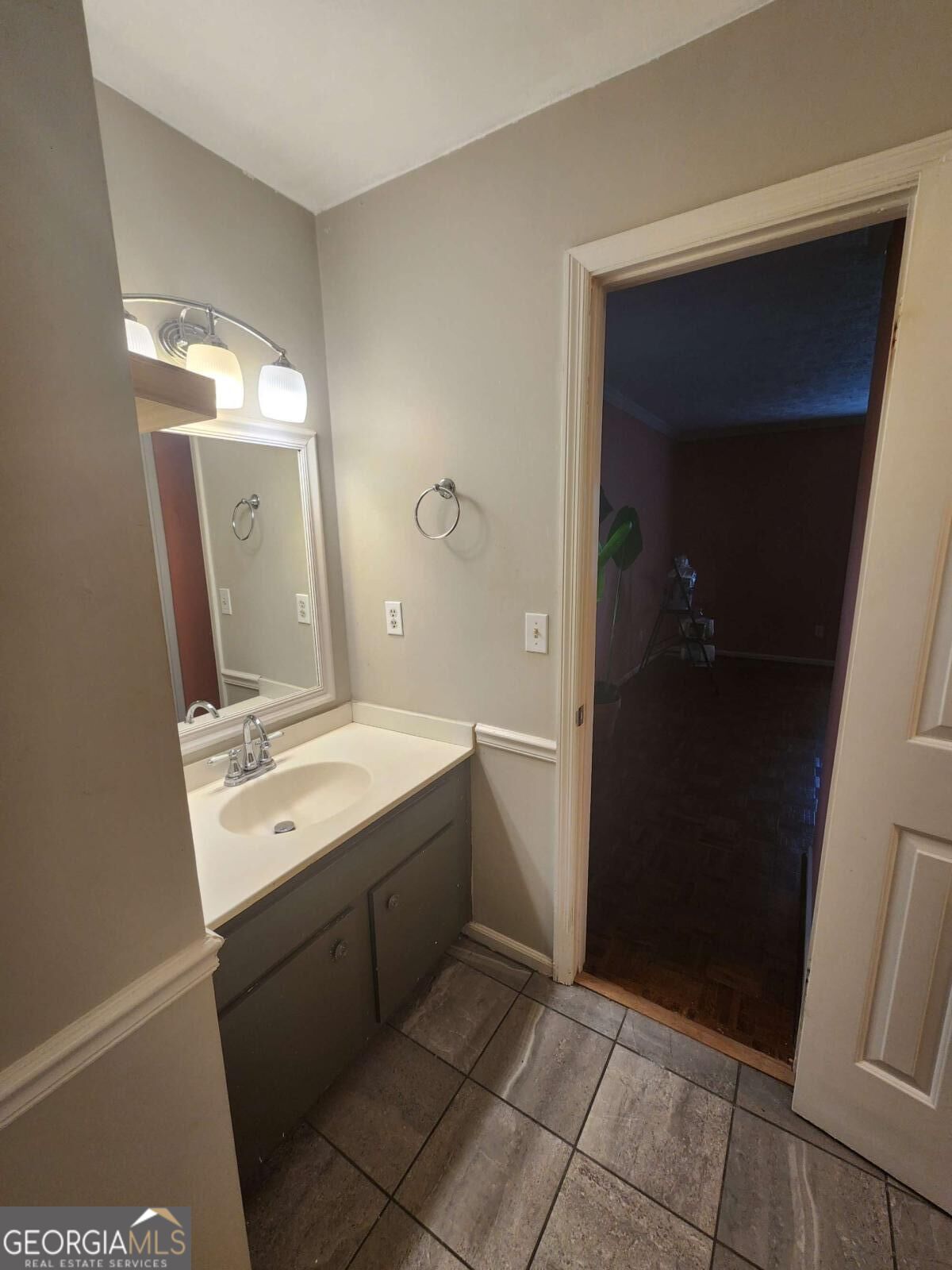 4155 N Gloucester Place Property Photo 14