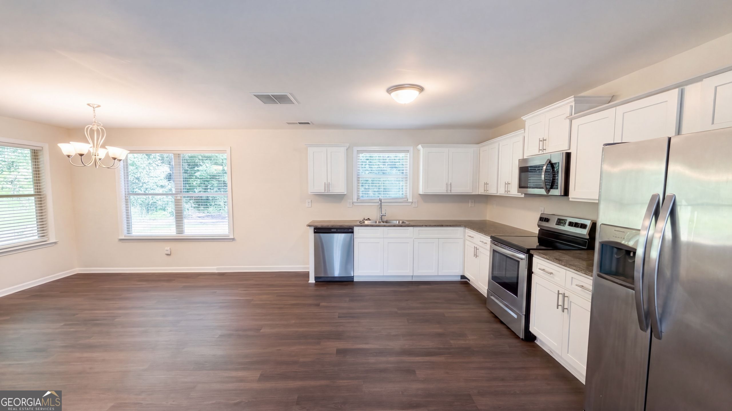 90 Ascott Trace Property Photo 2