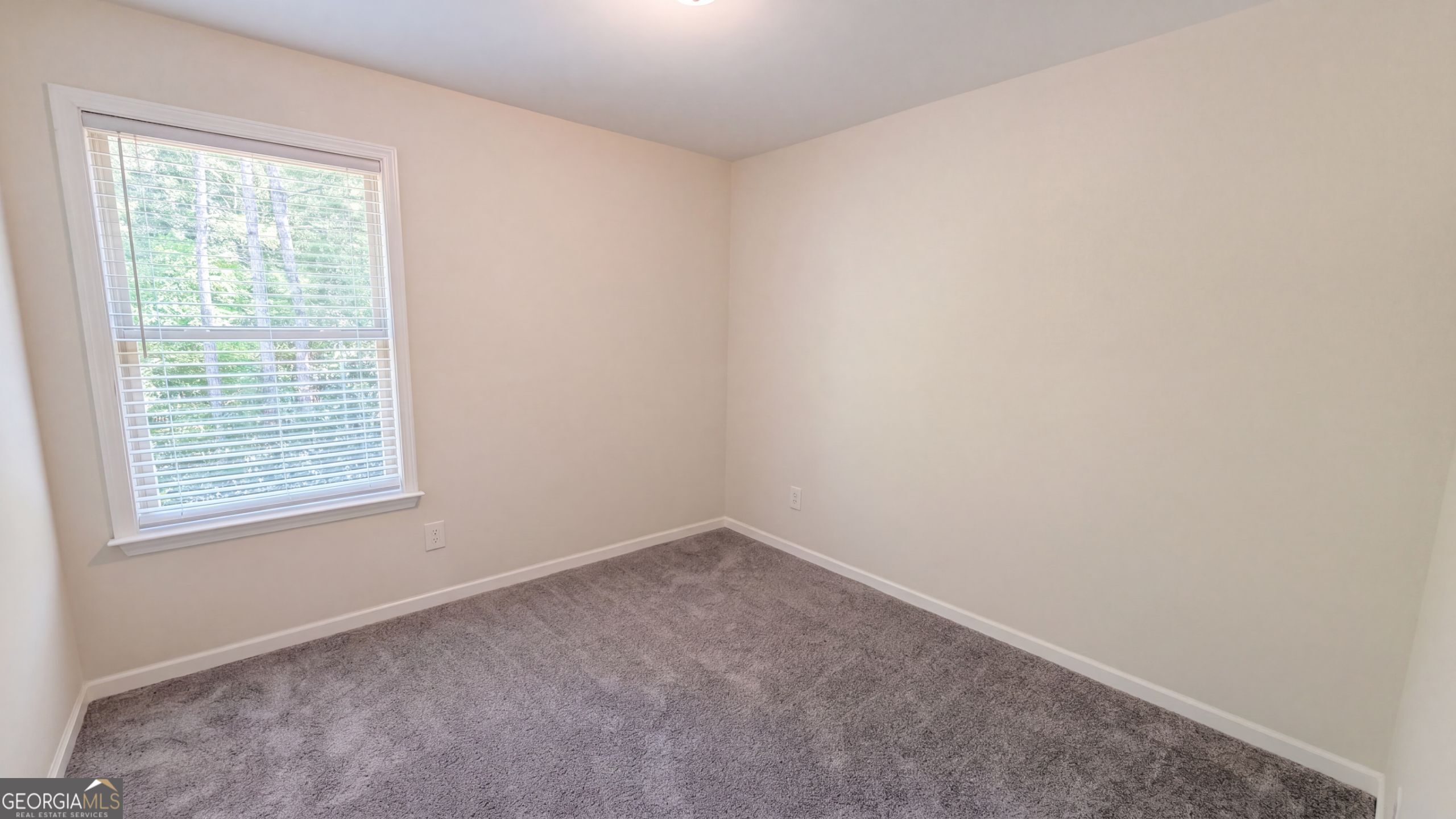 90 Ascott Trace Property Photo 11