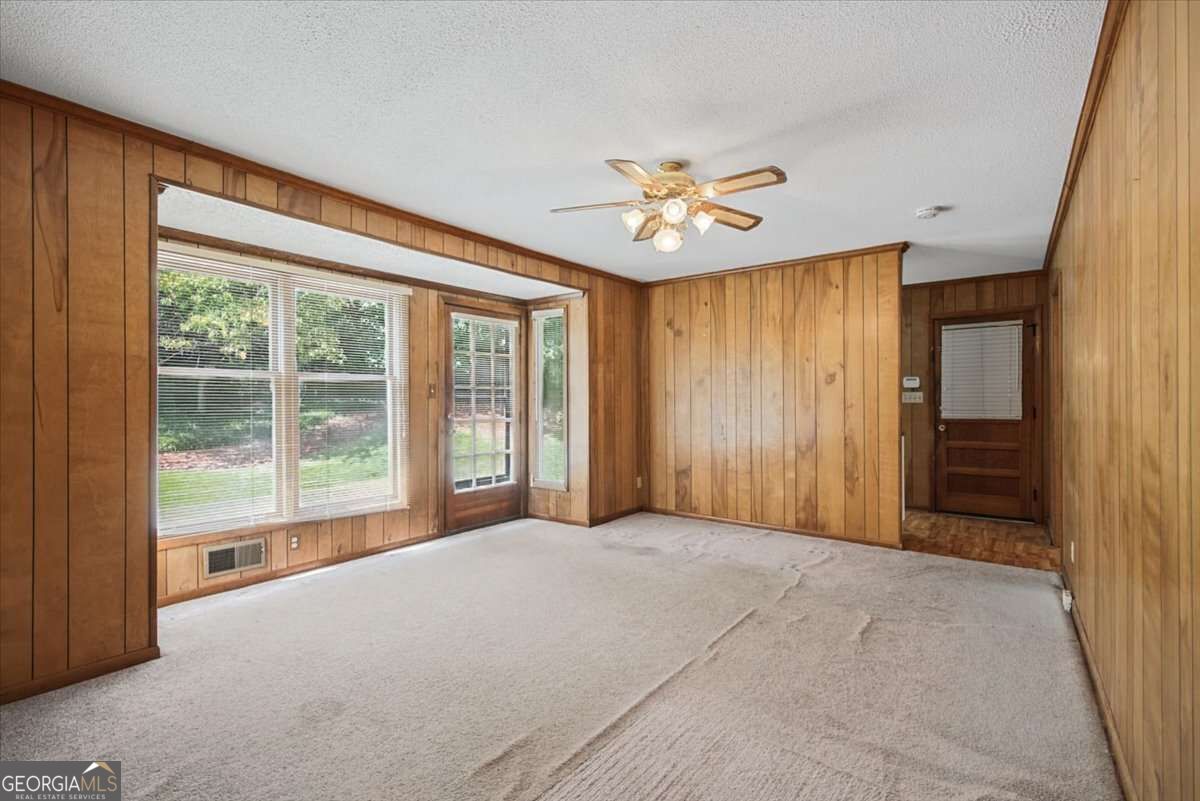 2781 Fernvalley Road Property Photo 17