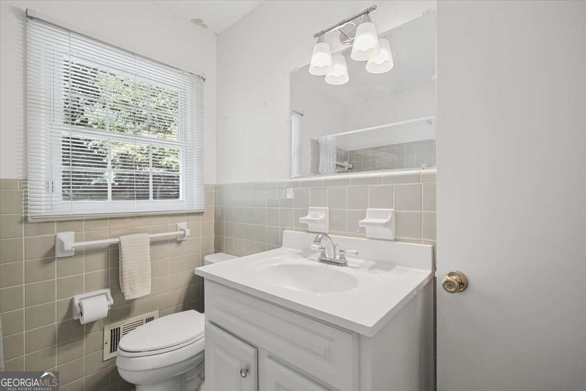 2781 Fernvalley Road Property Photo 20