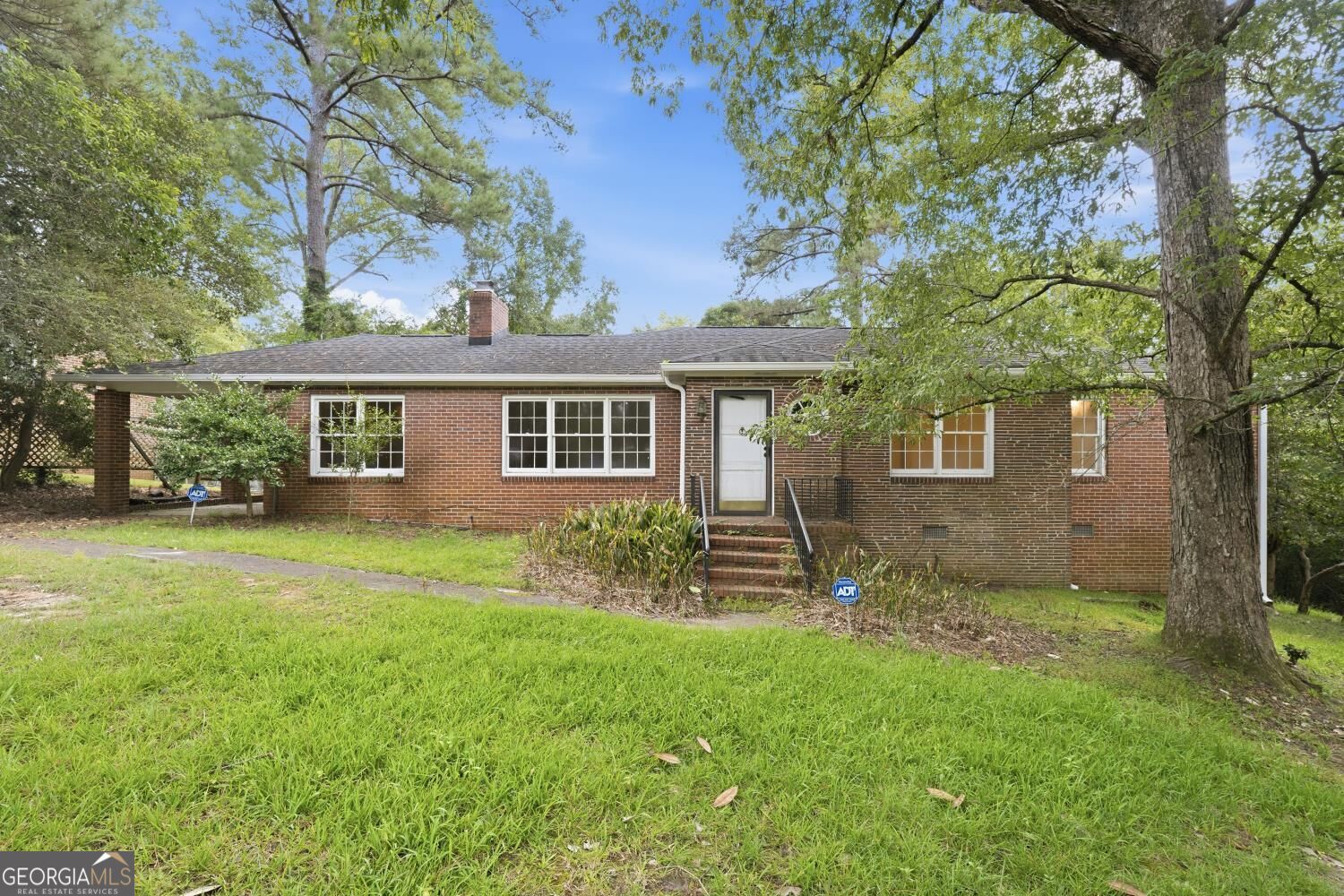 1825 Waverland Circle Property Photo 1