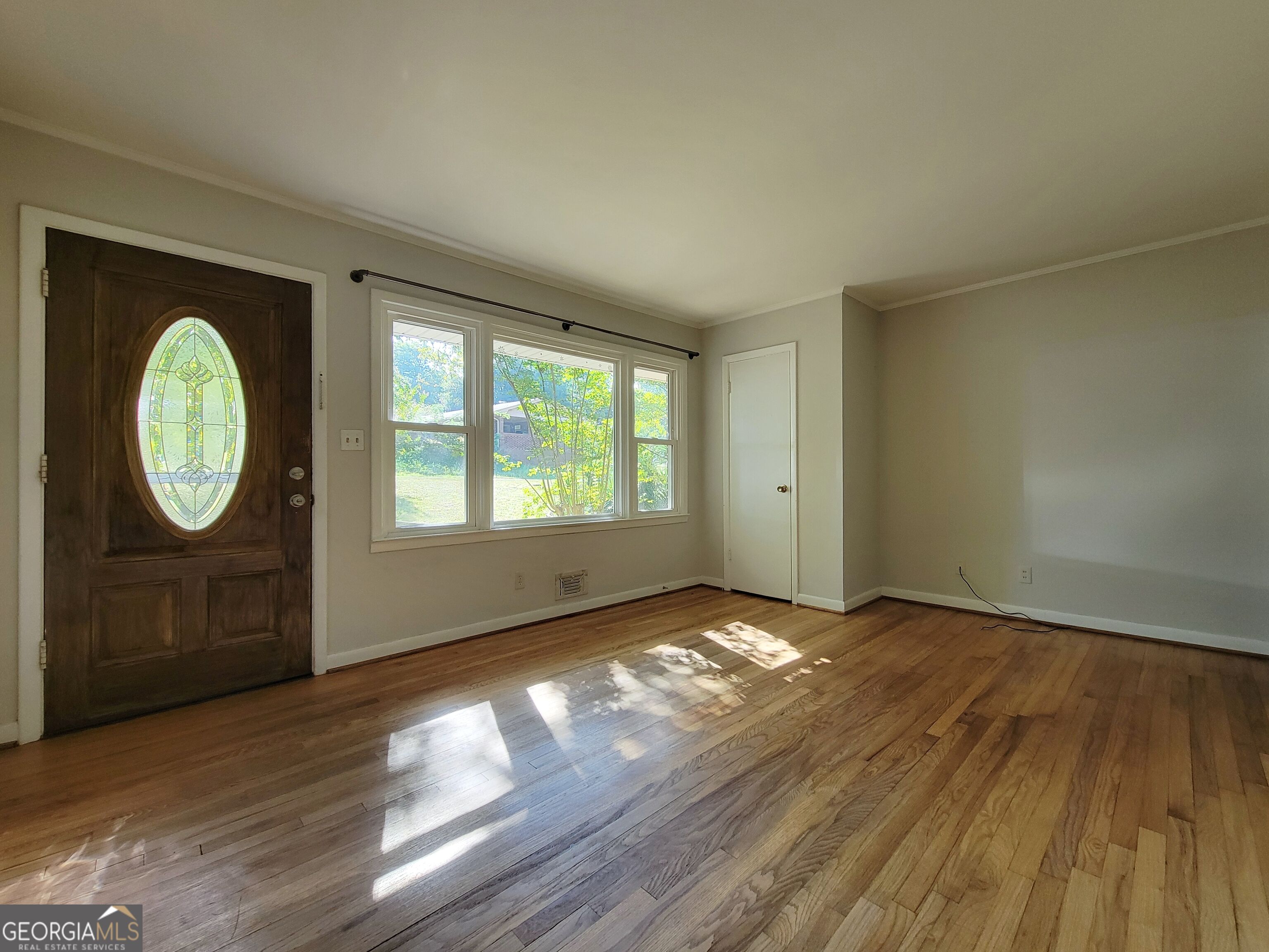 432 Lakeview Drive Sw Property Photo 2