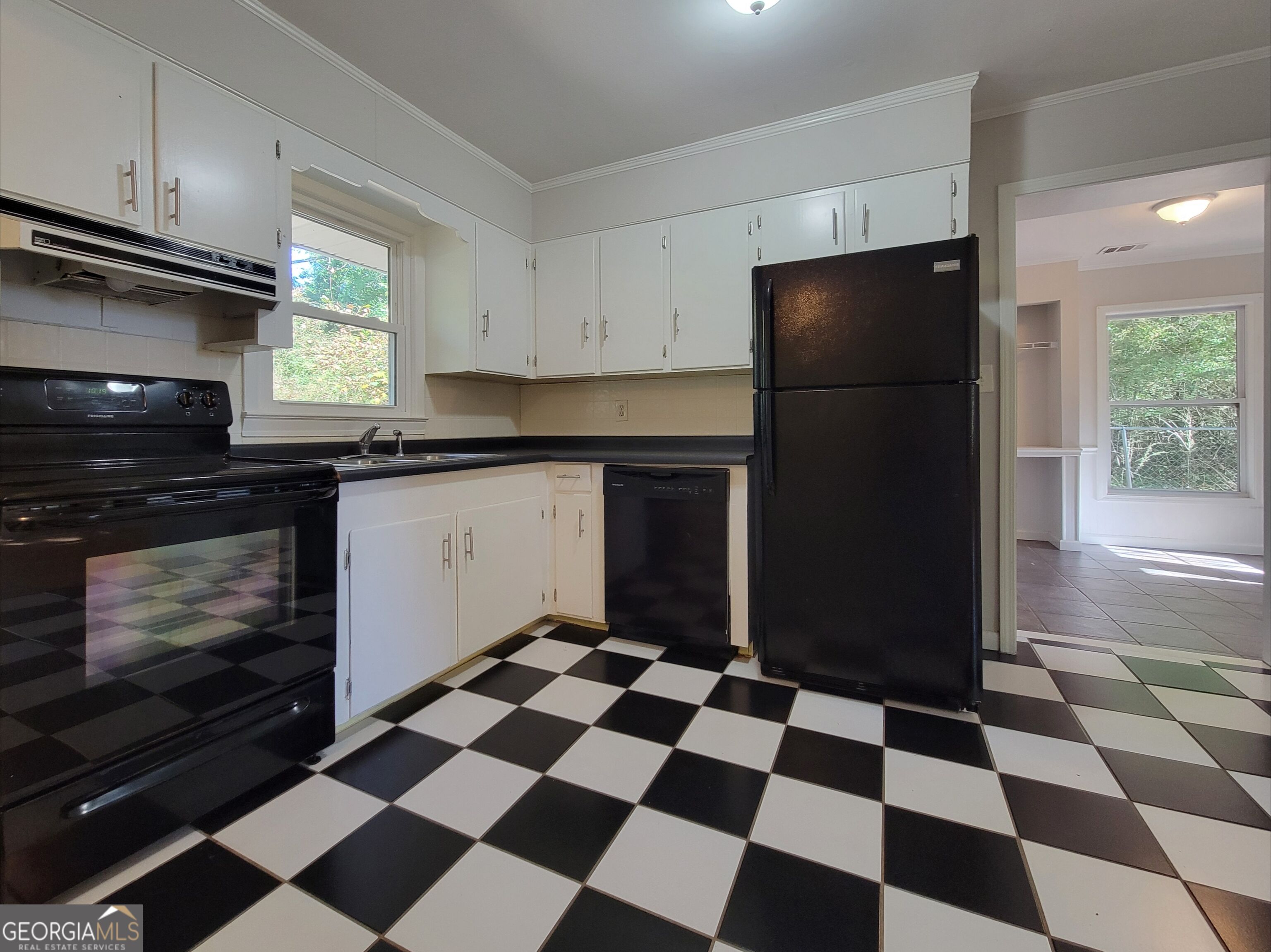 432 Lakeview Drive Sw Property Photo 5