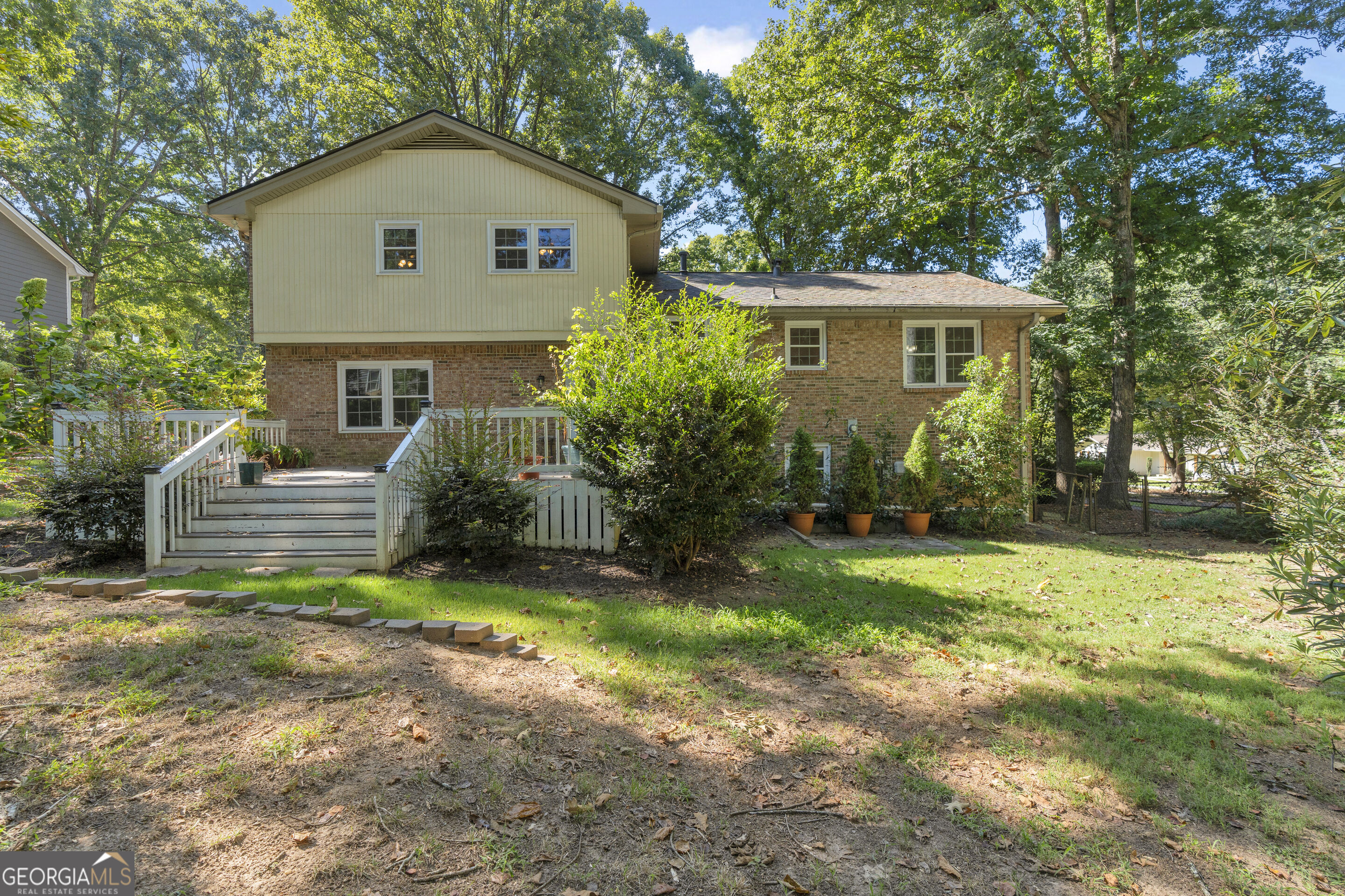 832 Sweet Briar Lane Se Property Photo 11