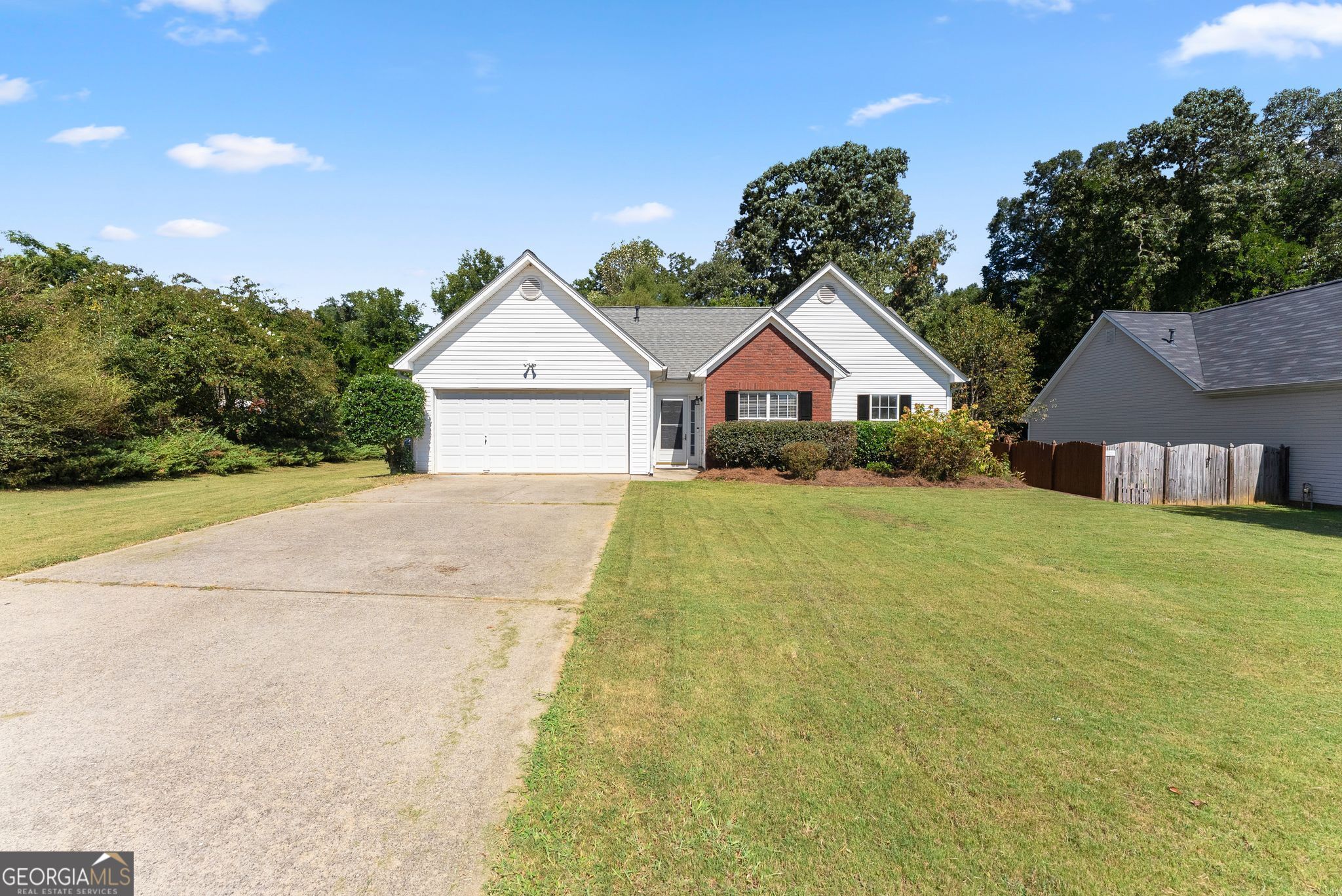 302 Shenandoah Circle Property Photo 2