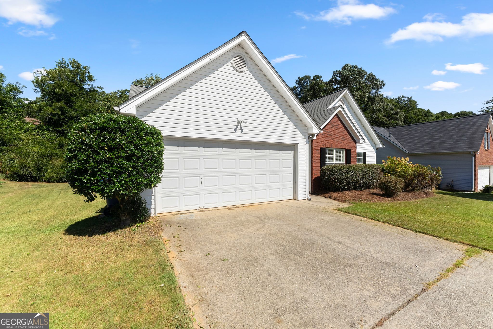 302 Shenandoah Circle Property Photo 3