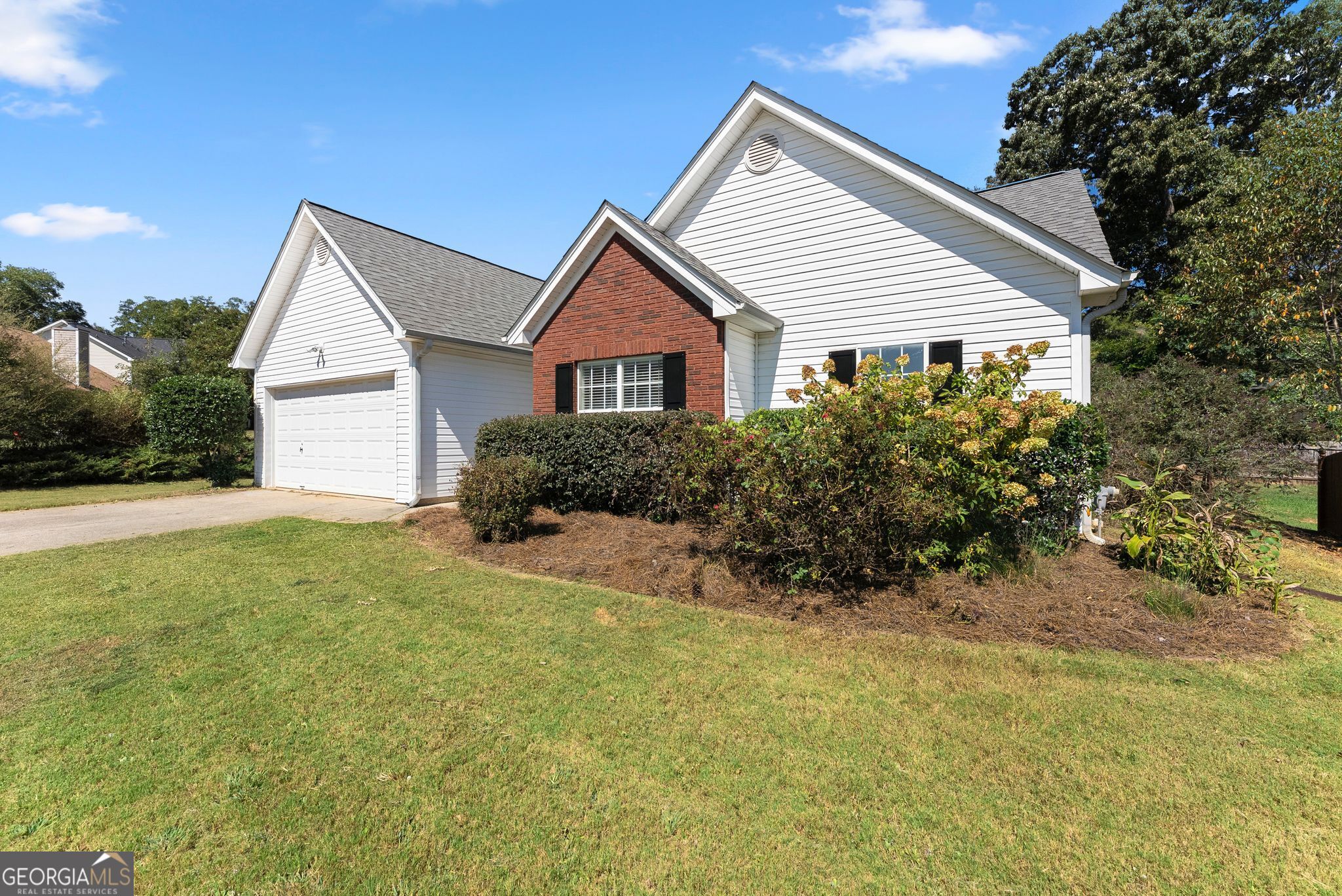 302 Shenandoah Circle Property Photo 5