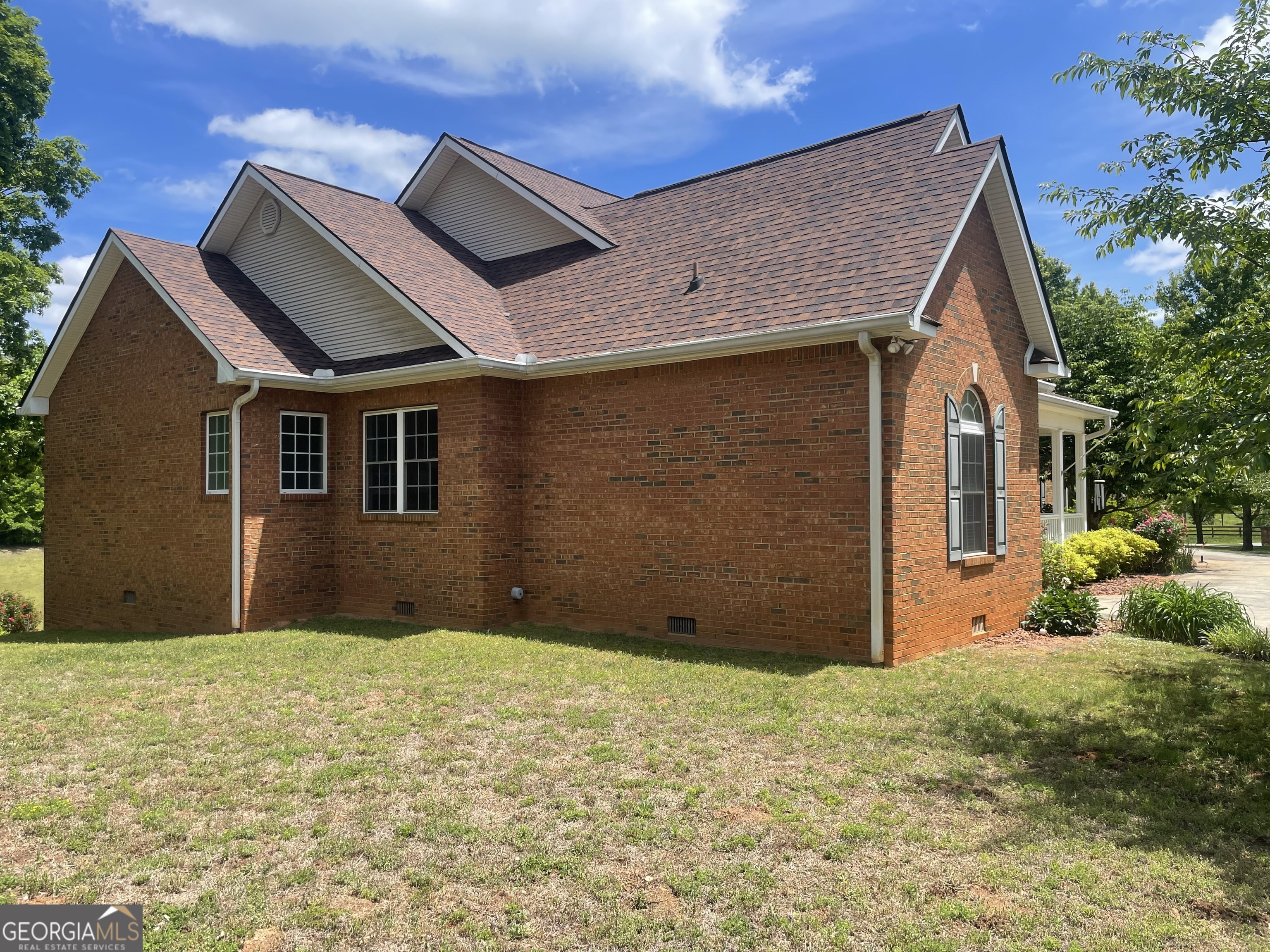 1545 Sam Bell Road Property Photo 3