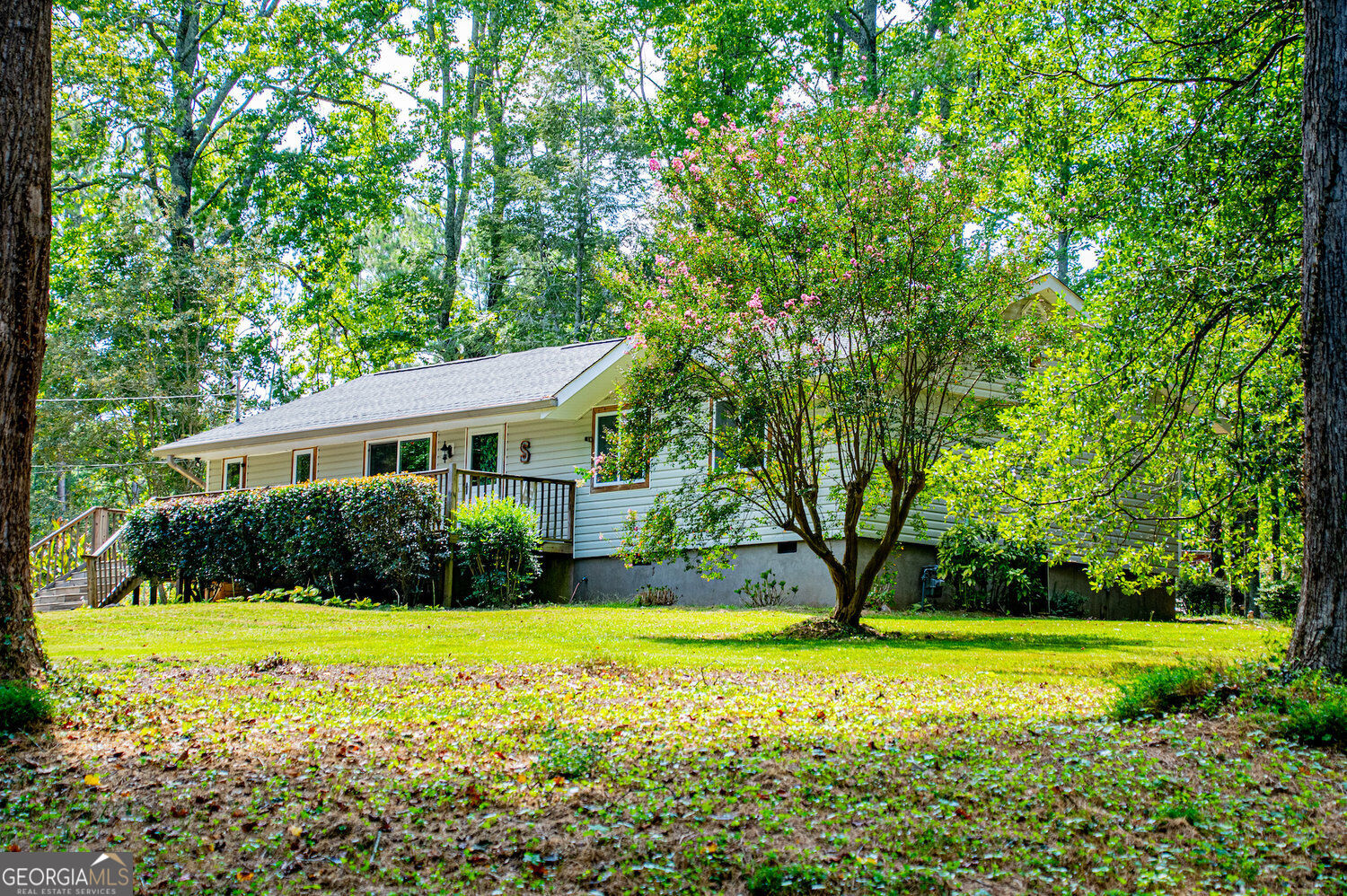 24 White Oak Drive Property Photo 5