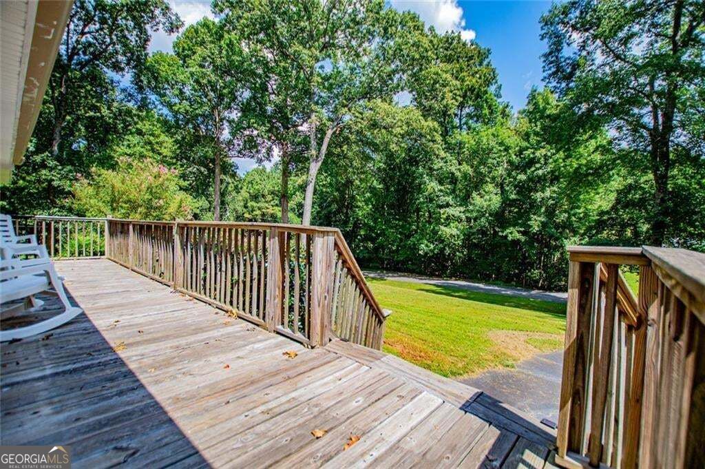 24 White Oak Drive Property Photo 9
