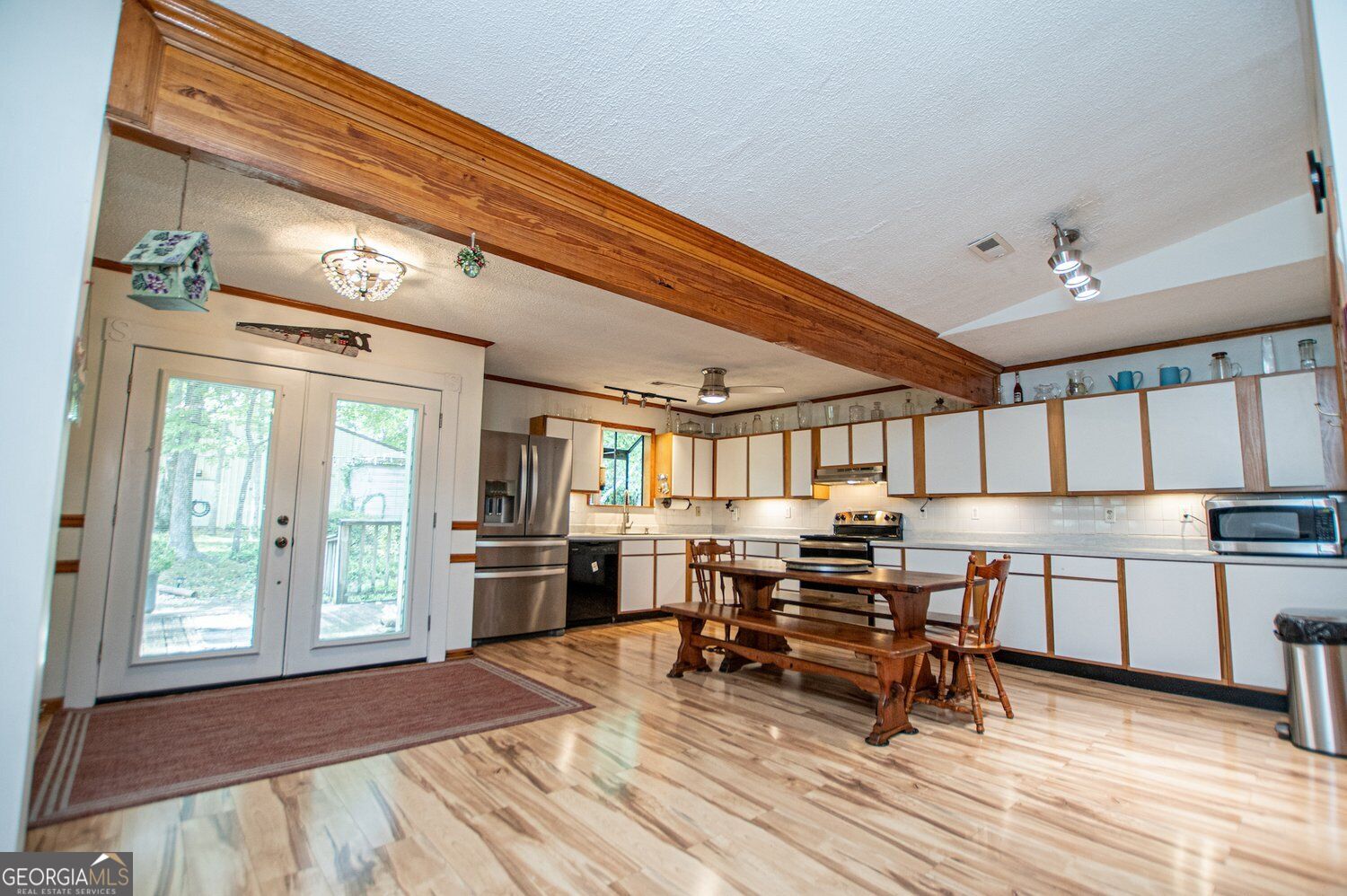 24 White Oak Drive Property Photo 15