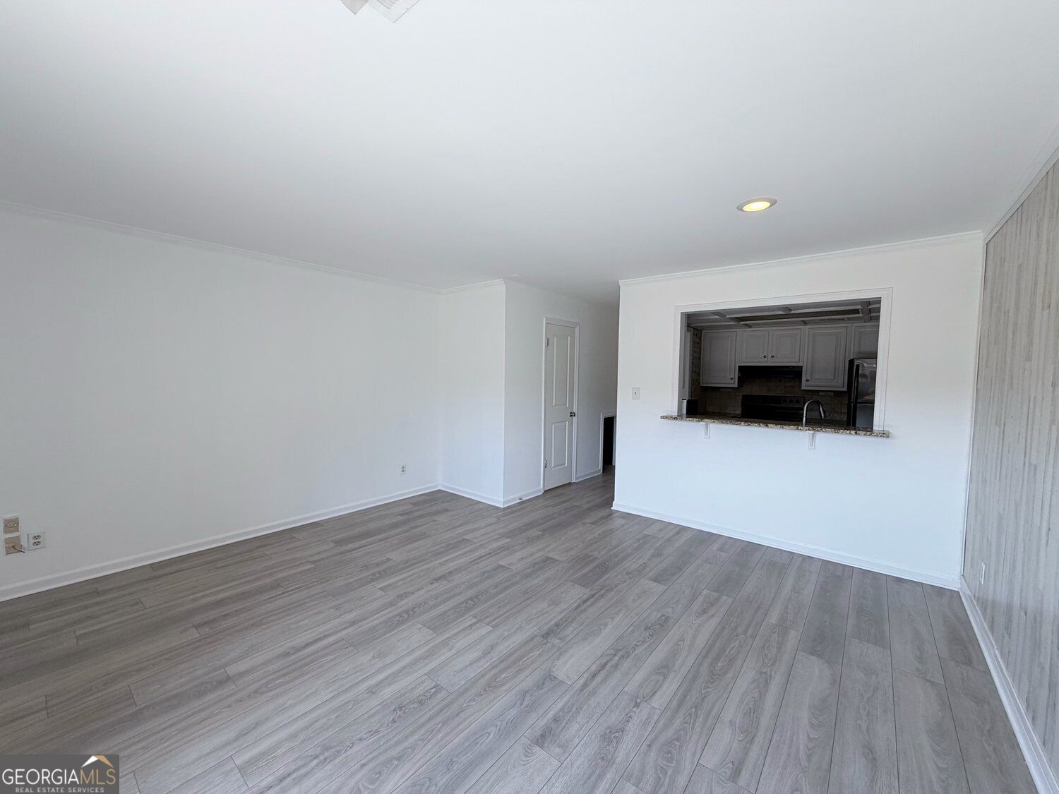 3925 Mountain View Road # E3 Property Photo 6
