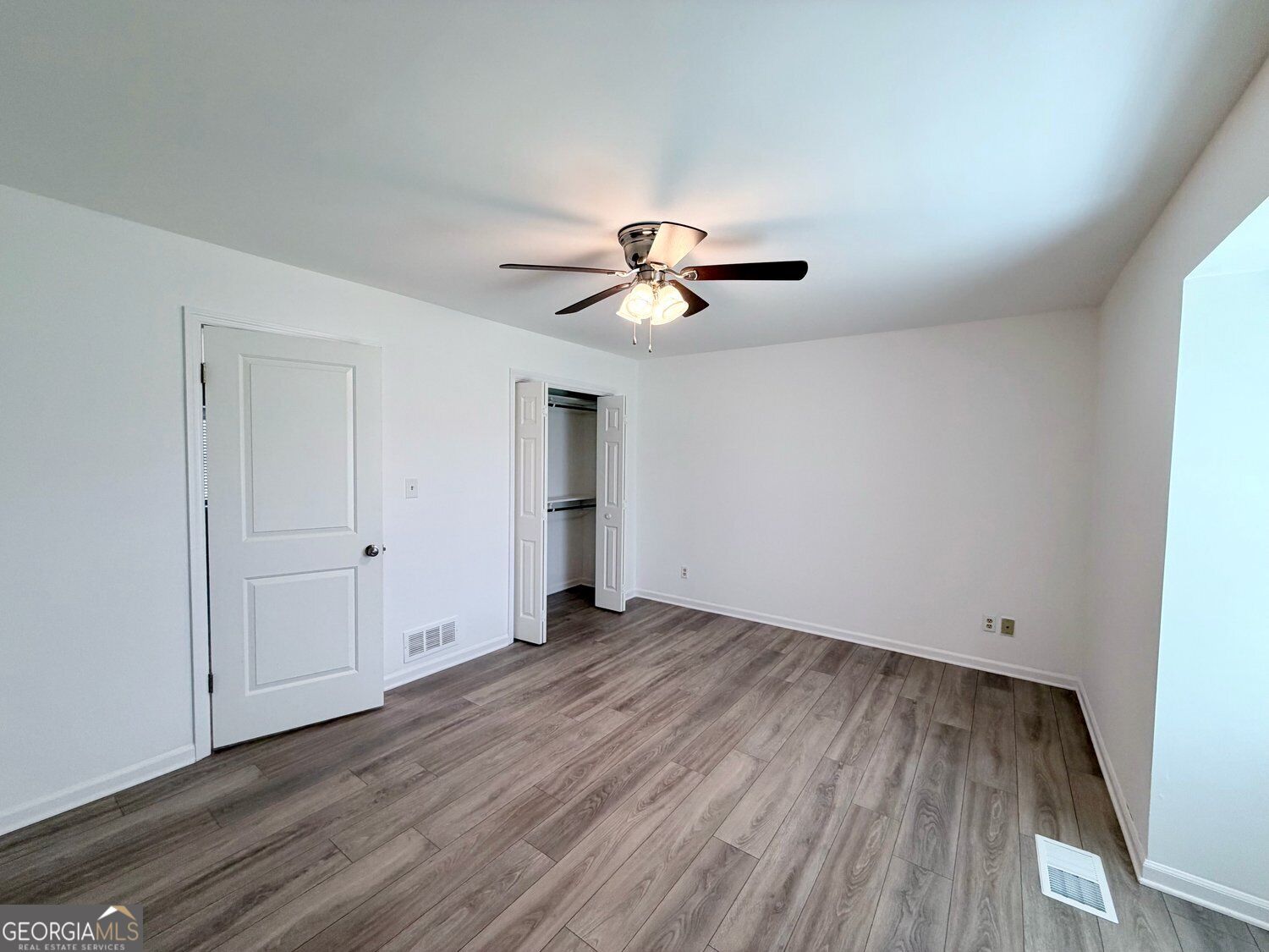 3925 Mountain View Road # E3 Property Photo 11