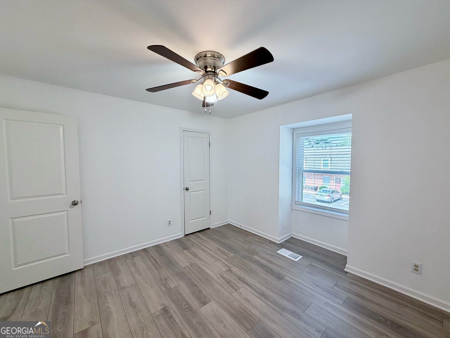 3925 Mountain View Road # E3 Property Photo 15