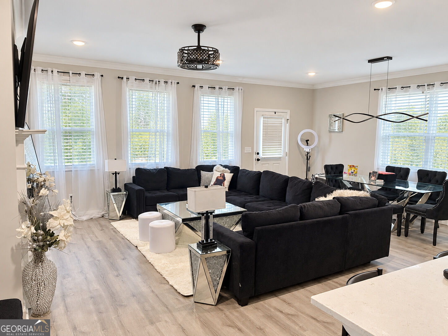 3721 Silvery Way Property Photo 3