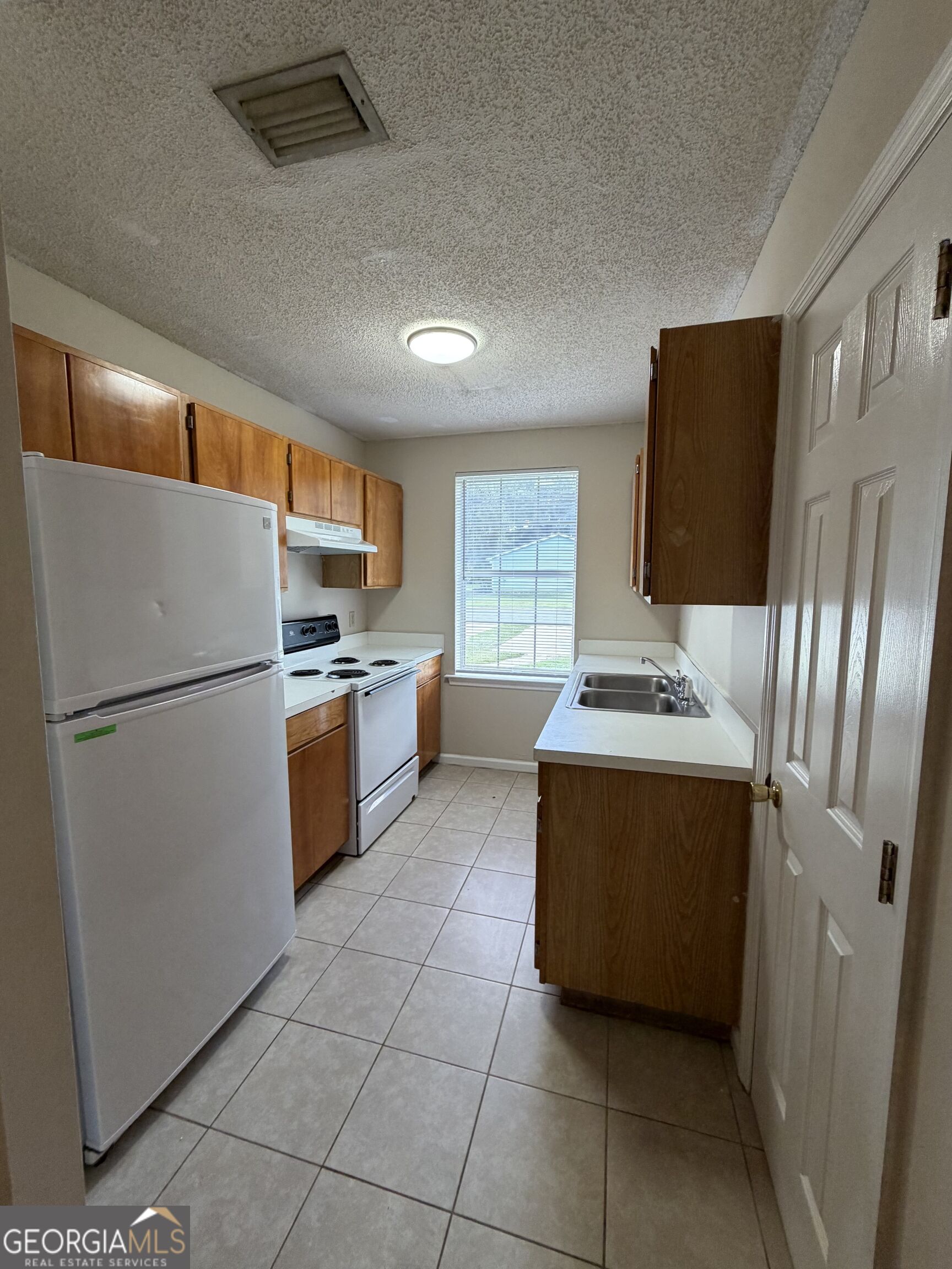 414 Admirals Walk Drive Property Photo 7