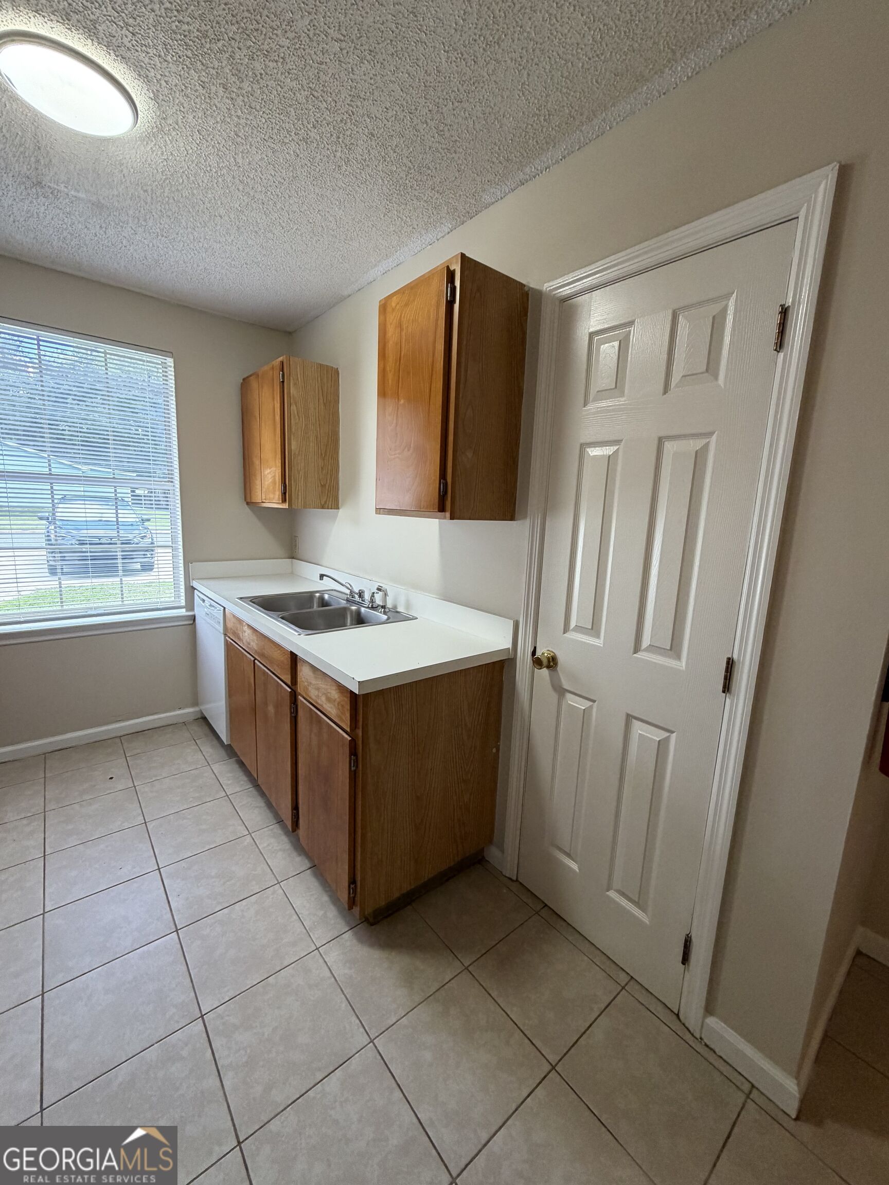 414 Admirals Walk Drive Property Photo 9