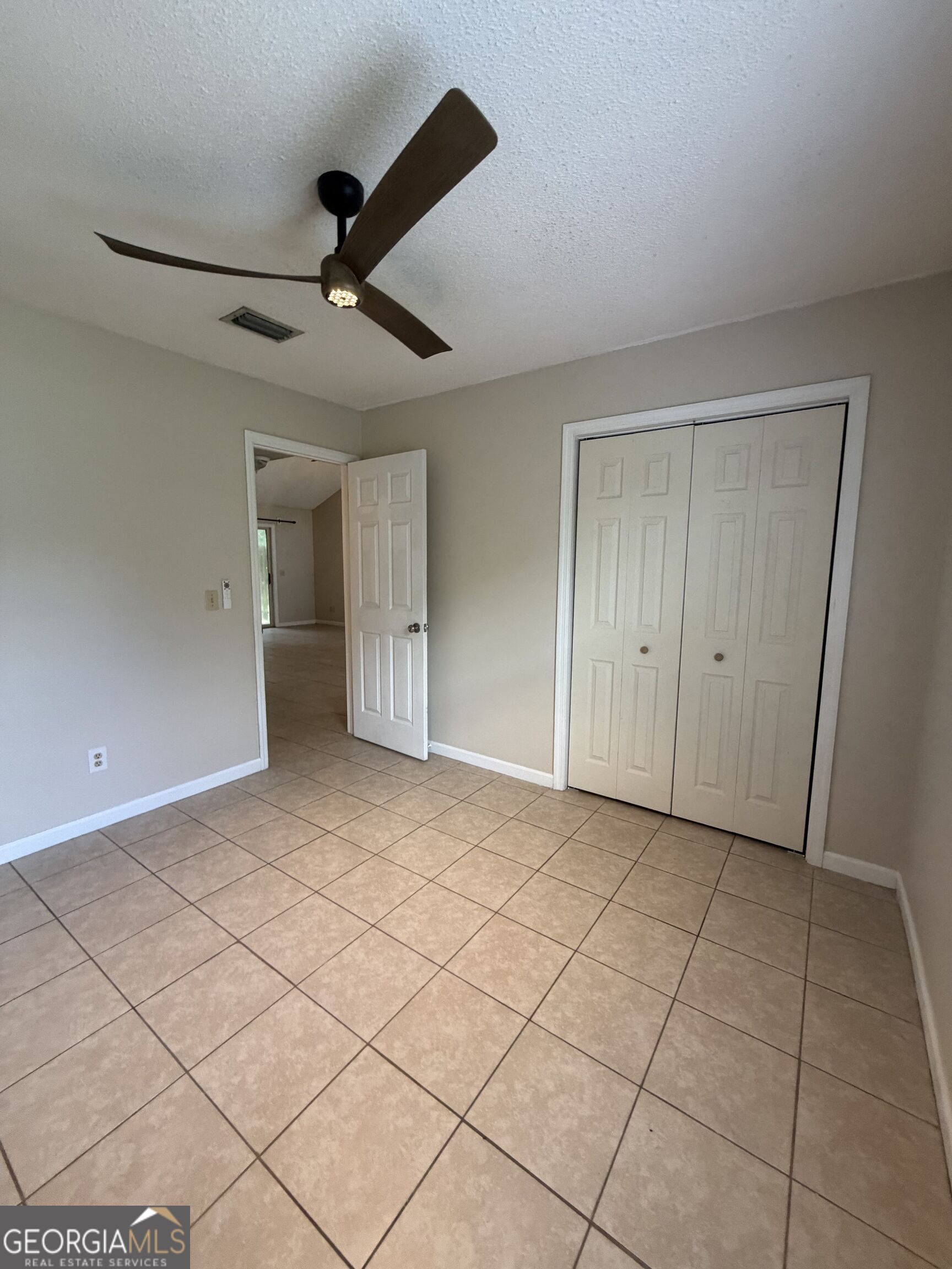 414 Admirals Walk Drive Property Photo 10