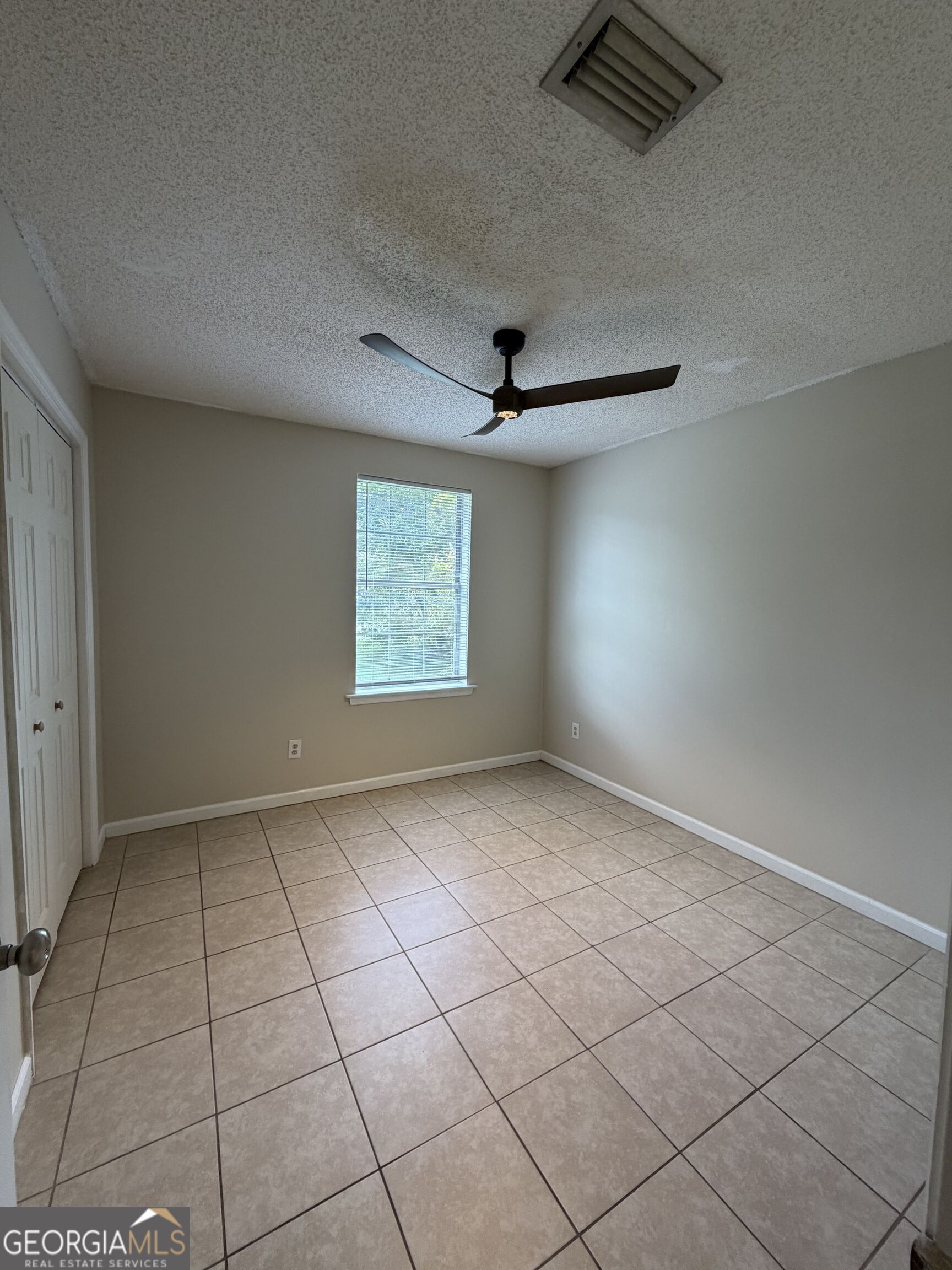 414 Admirals Walk Drive Property Photo 11