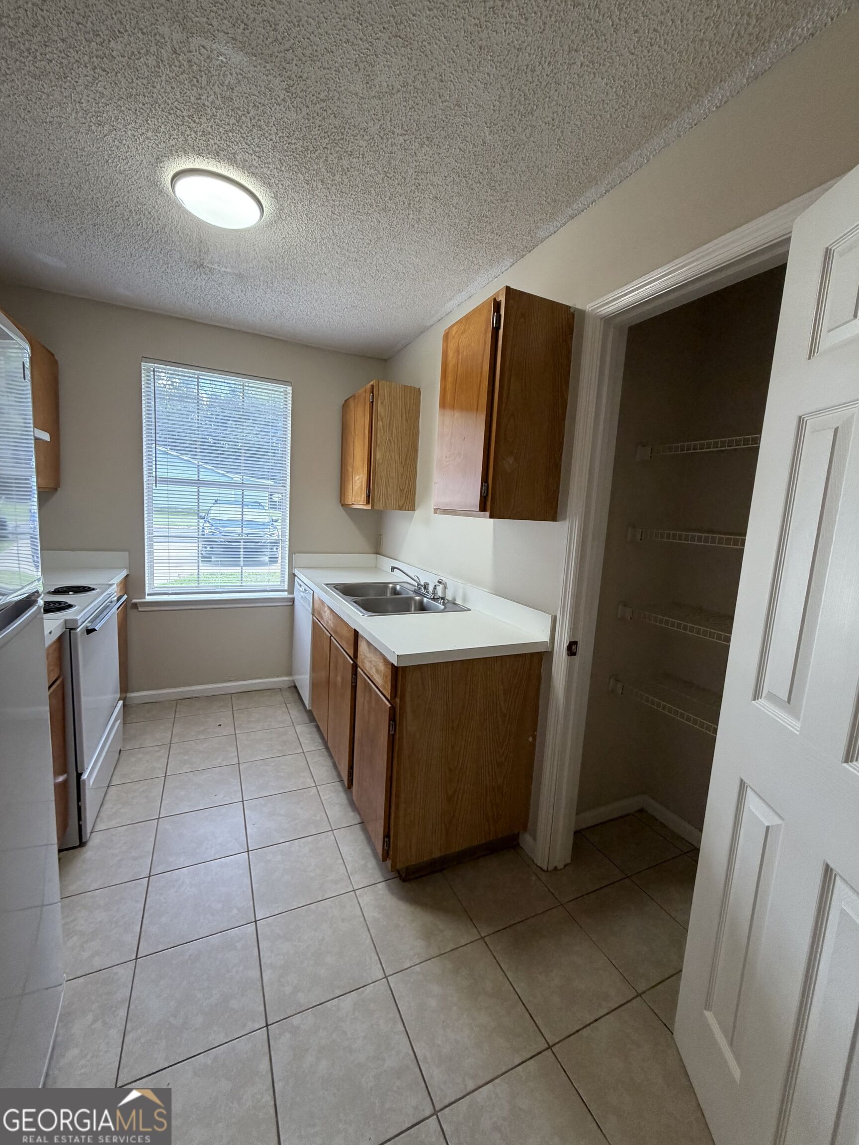 414 Admirals Walk Drive Property Photo 12