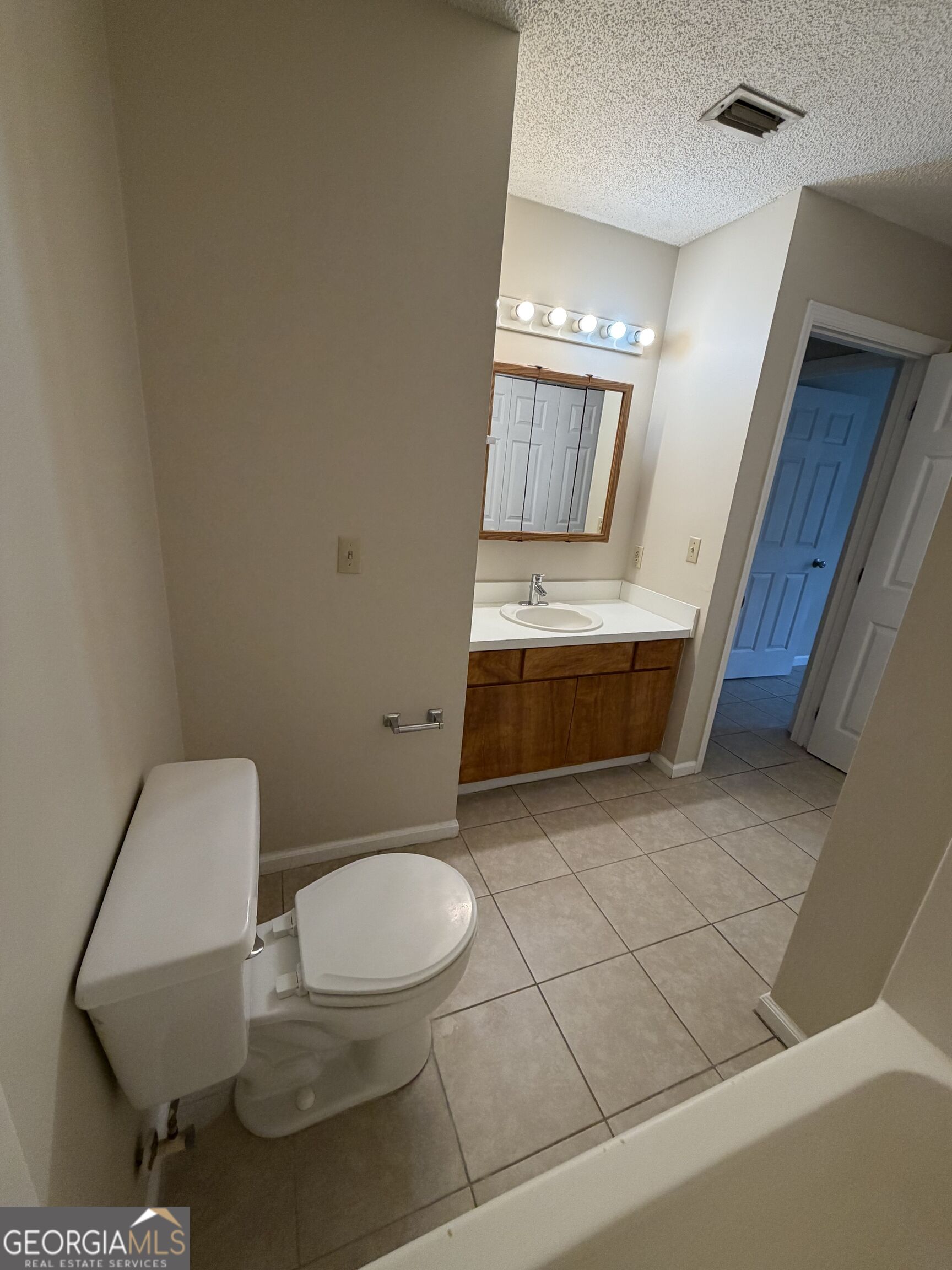414 Admirals Walk Drive Property Photo 18