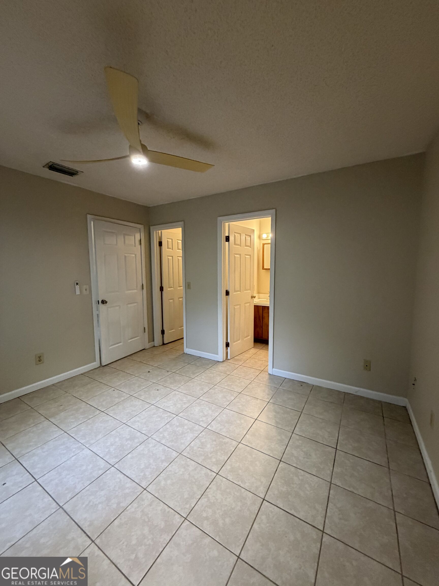 414 Admirals Walk Drive Property Photo 19