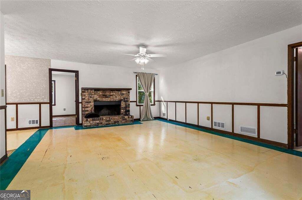 145 Carriage Circle Property Photo 5