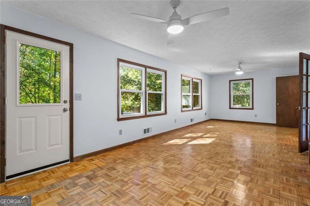 145 Carriage Circle Property Photo 12