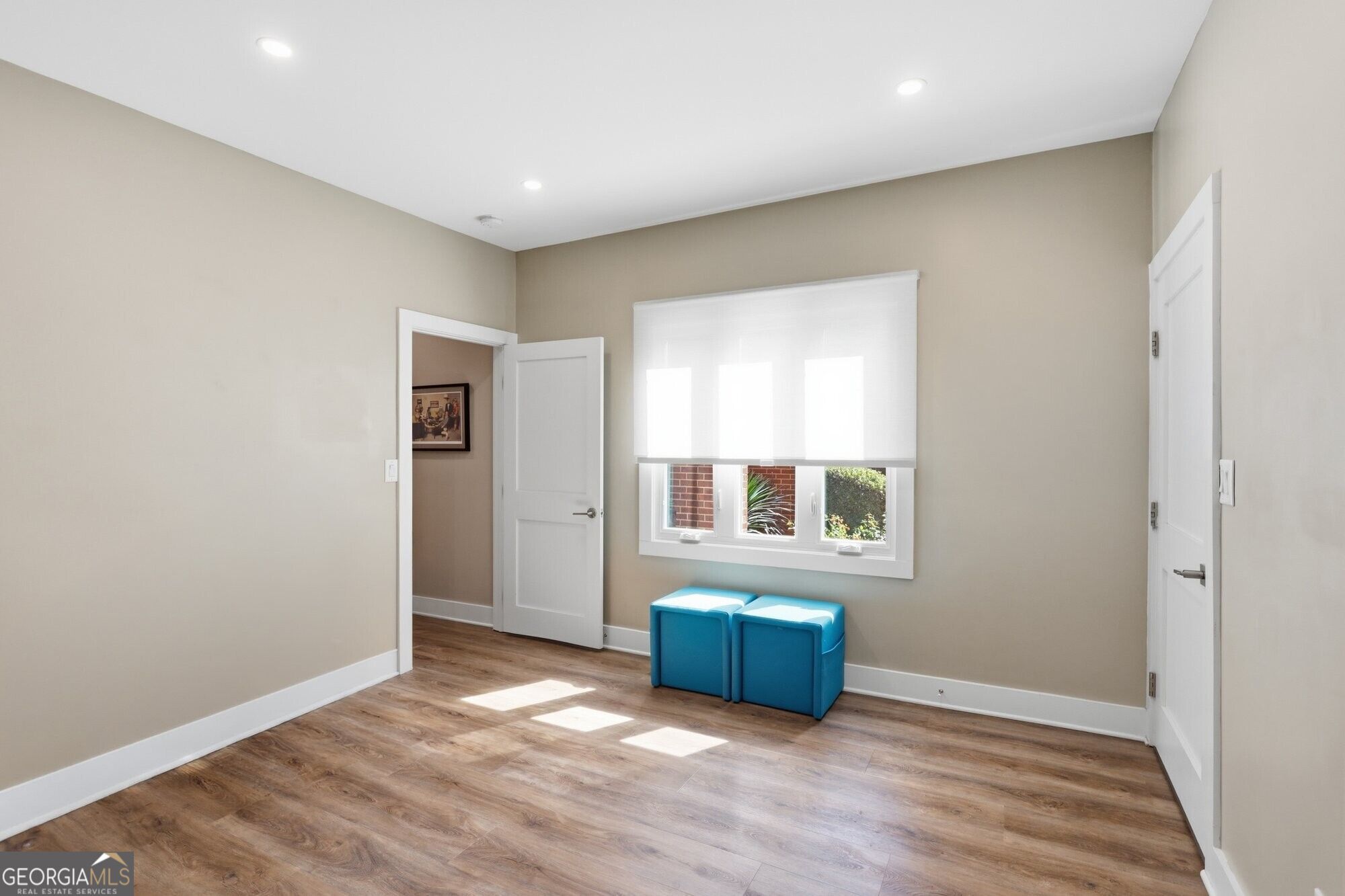 3998 Columns Drive Property Photo 14