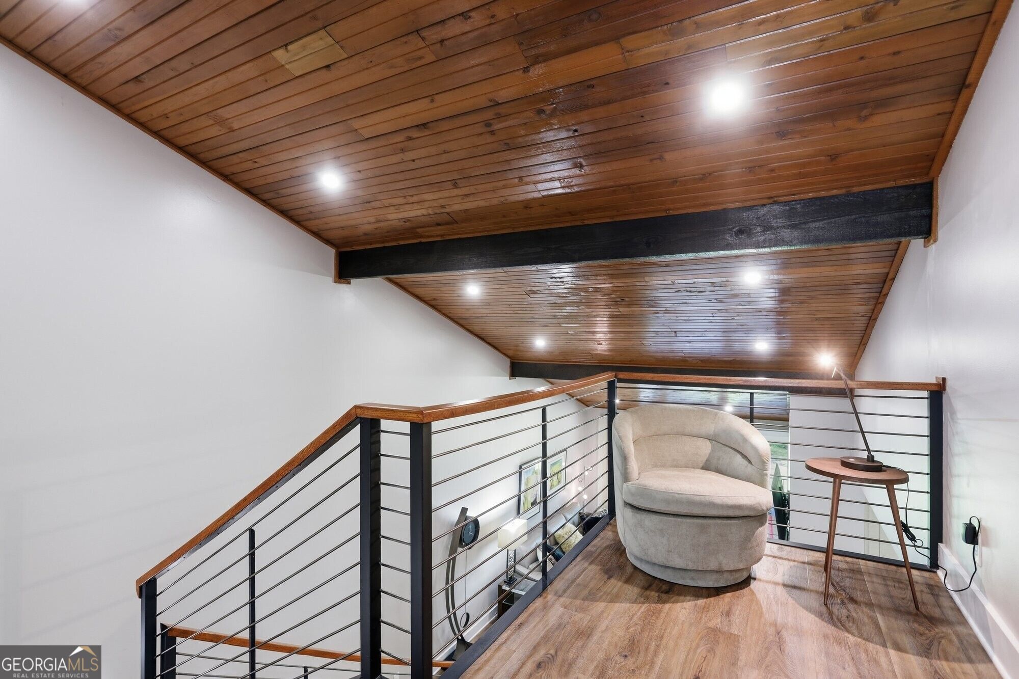 3998 Columns Drive Property Photo 18