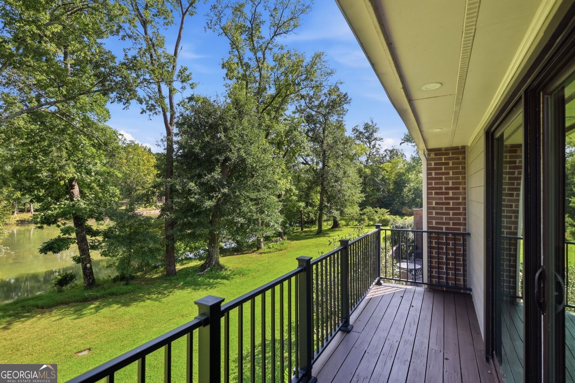 3998 Columns Drive Property Photo 28