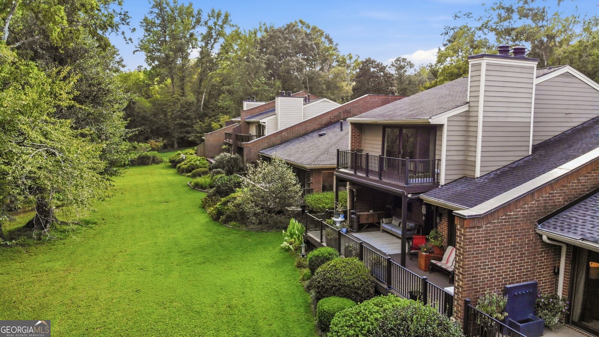 3998 Columns Drive Property Photo 45