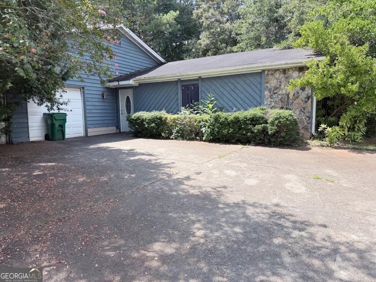 1839 Quailwood Drive Property Photo 1