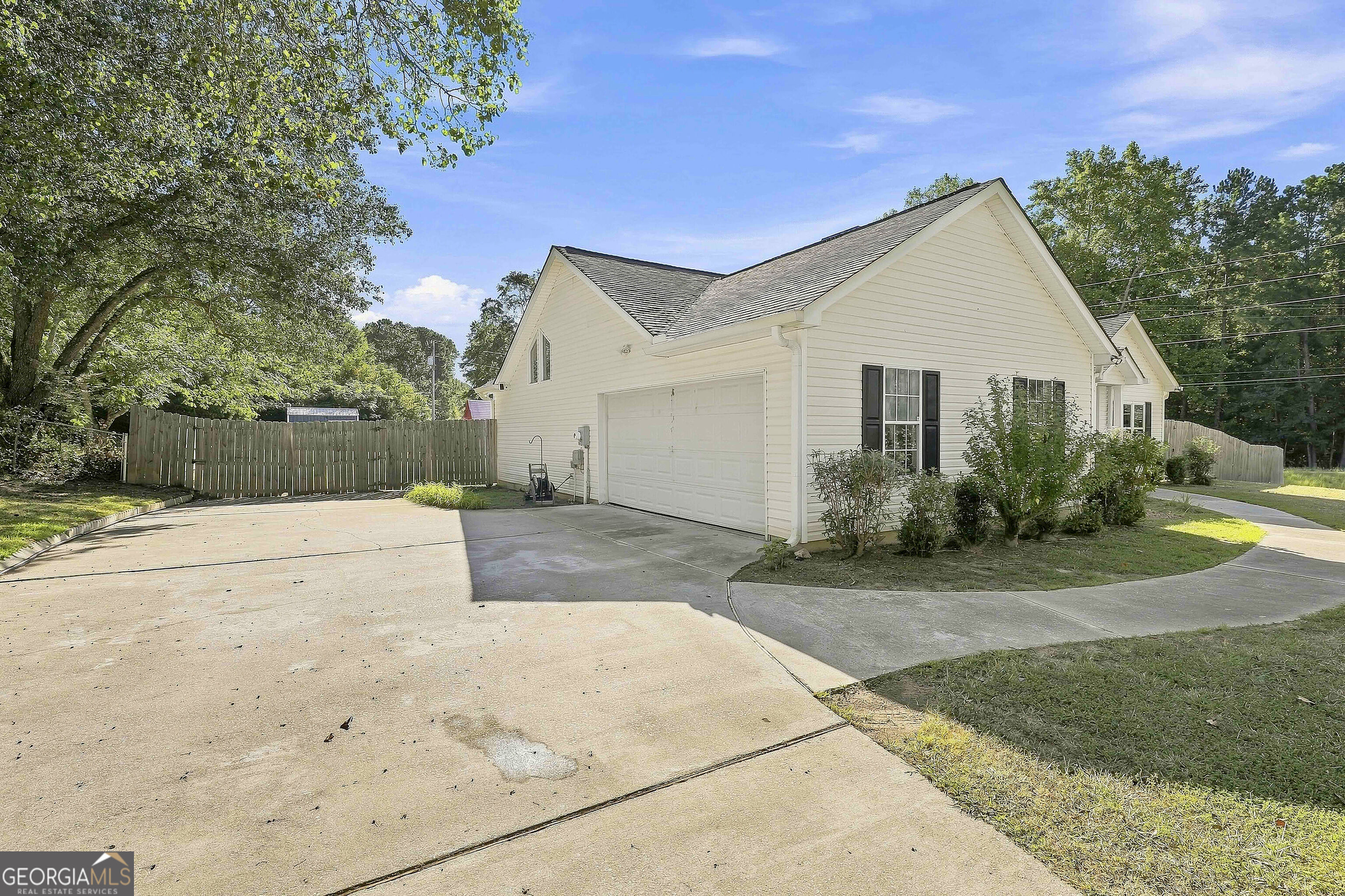 13 Lassetter Road Property Photo 6
