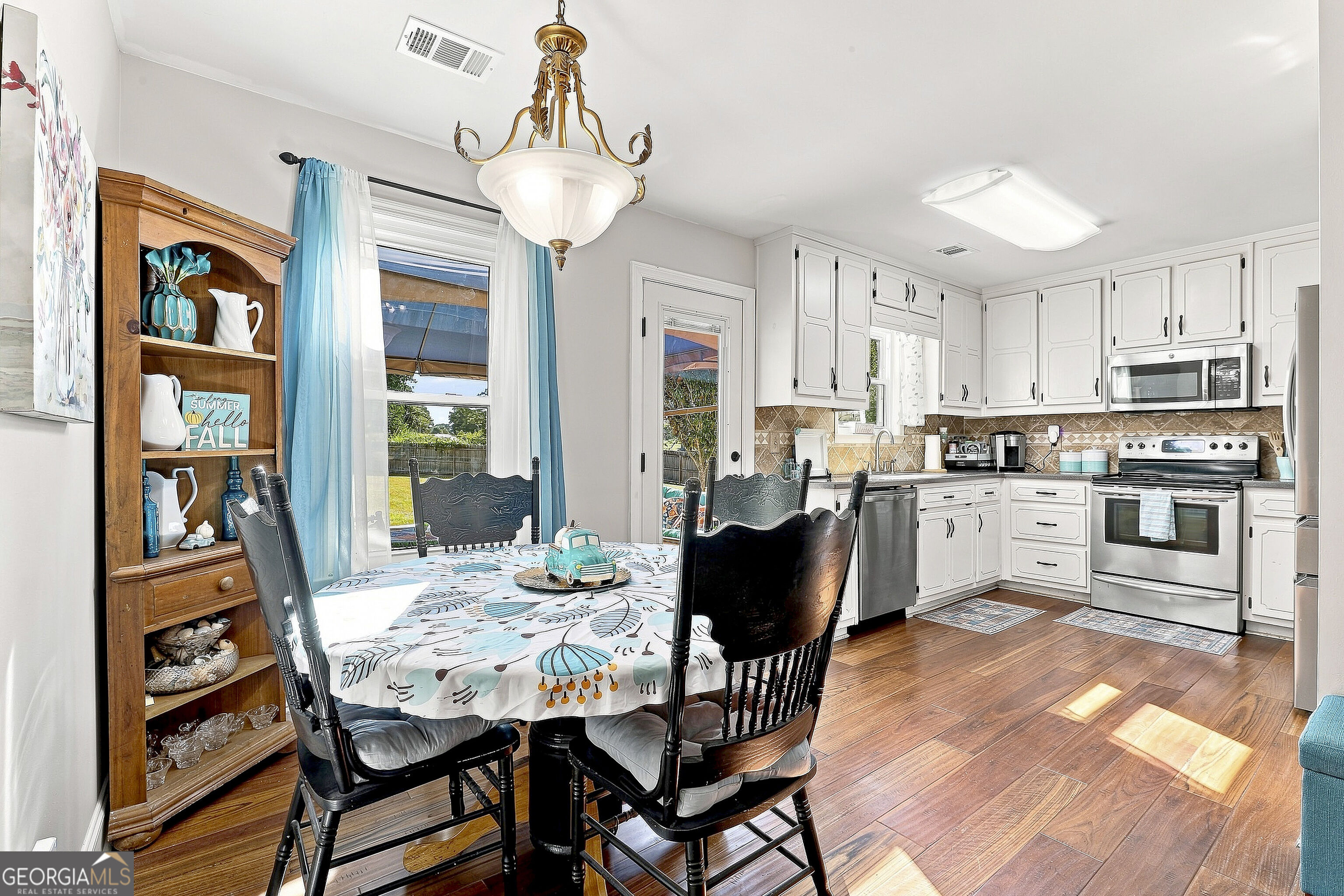13 Lassetter Road Property Photo 16
