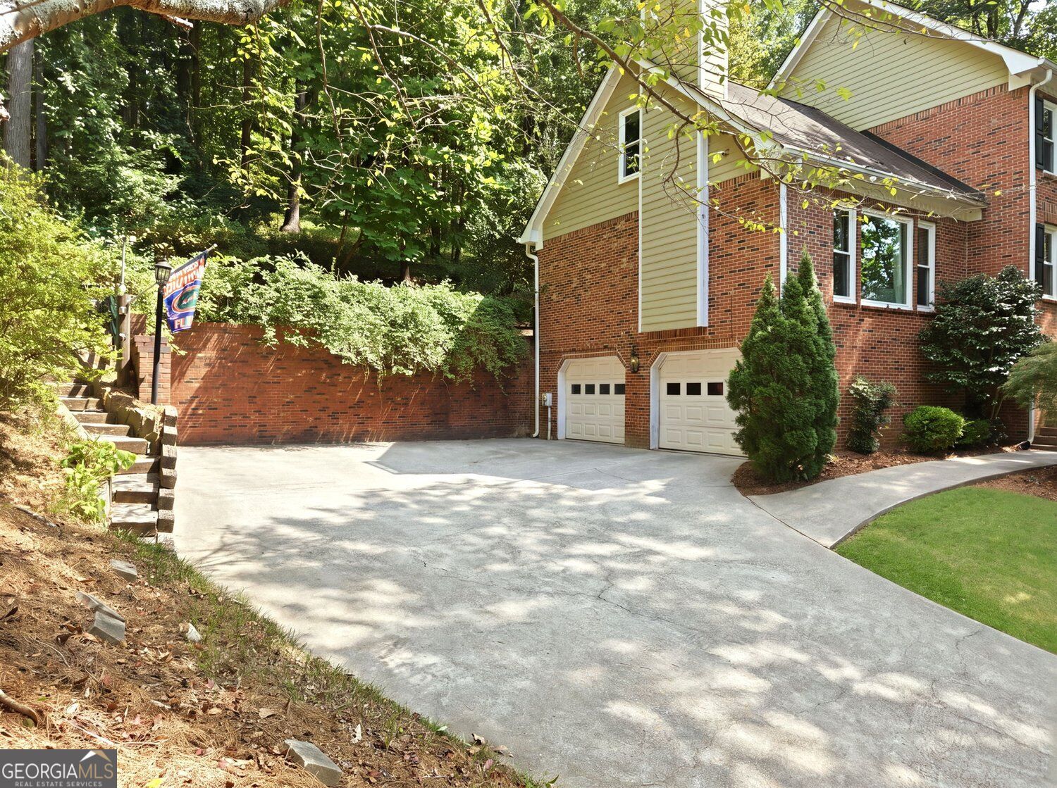 235 River Landing Drive Property Photo 2
