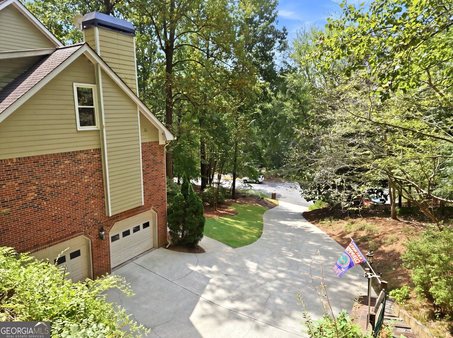 235 River Landing Drive Property Photo 4