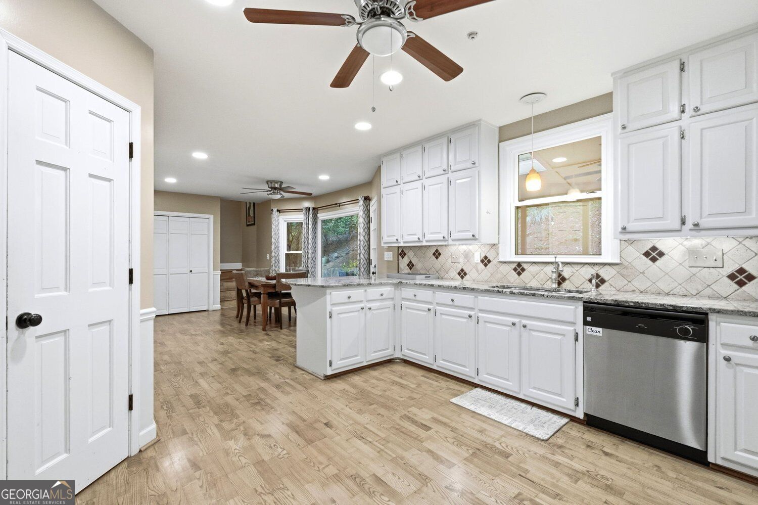 235 River Landing Drive Property Photo 21