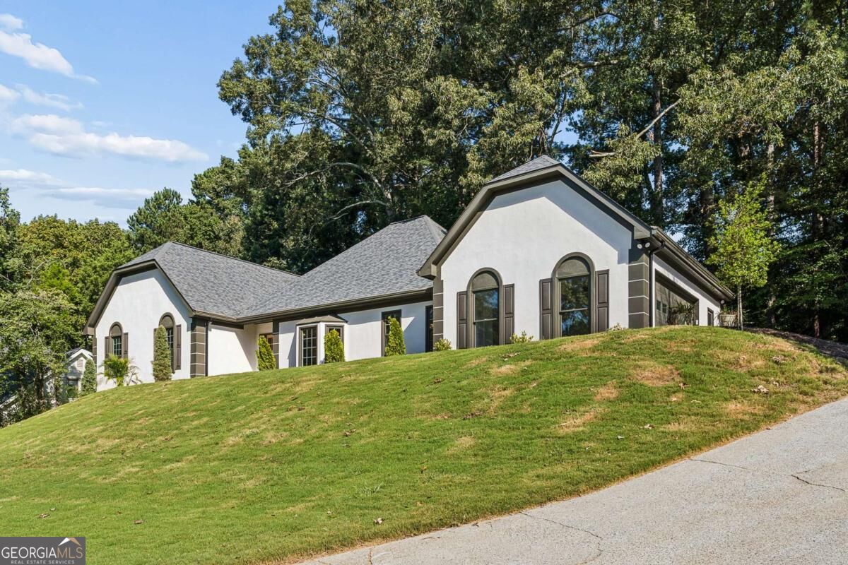 730 Mabry Road Property Photo 1