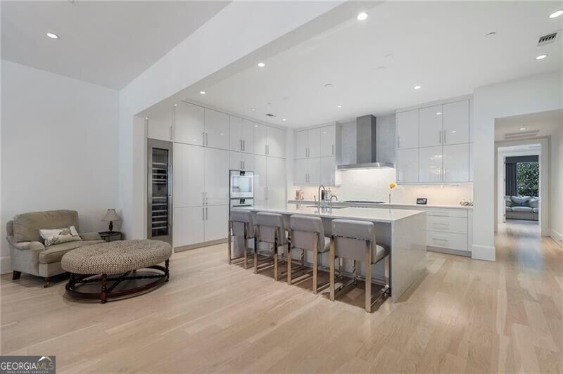 1301 Peachtree Street Ne Property Photo 11