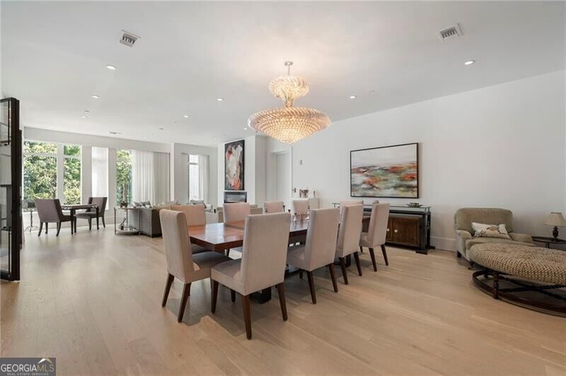 1301 Peachtree Street Ne Property Photo 15