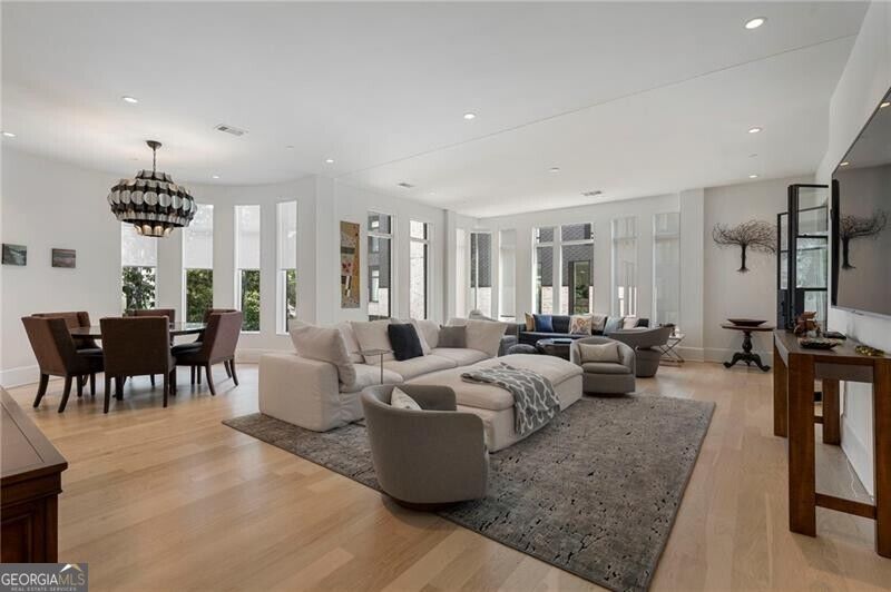 1301 Peachtree Street Ne Property Photo 19