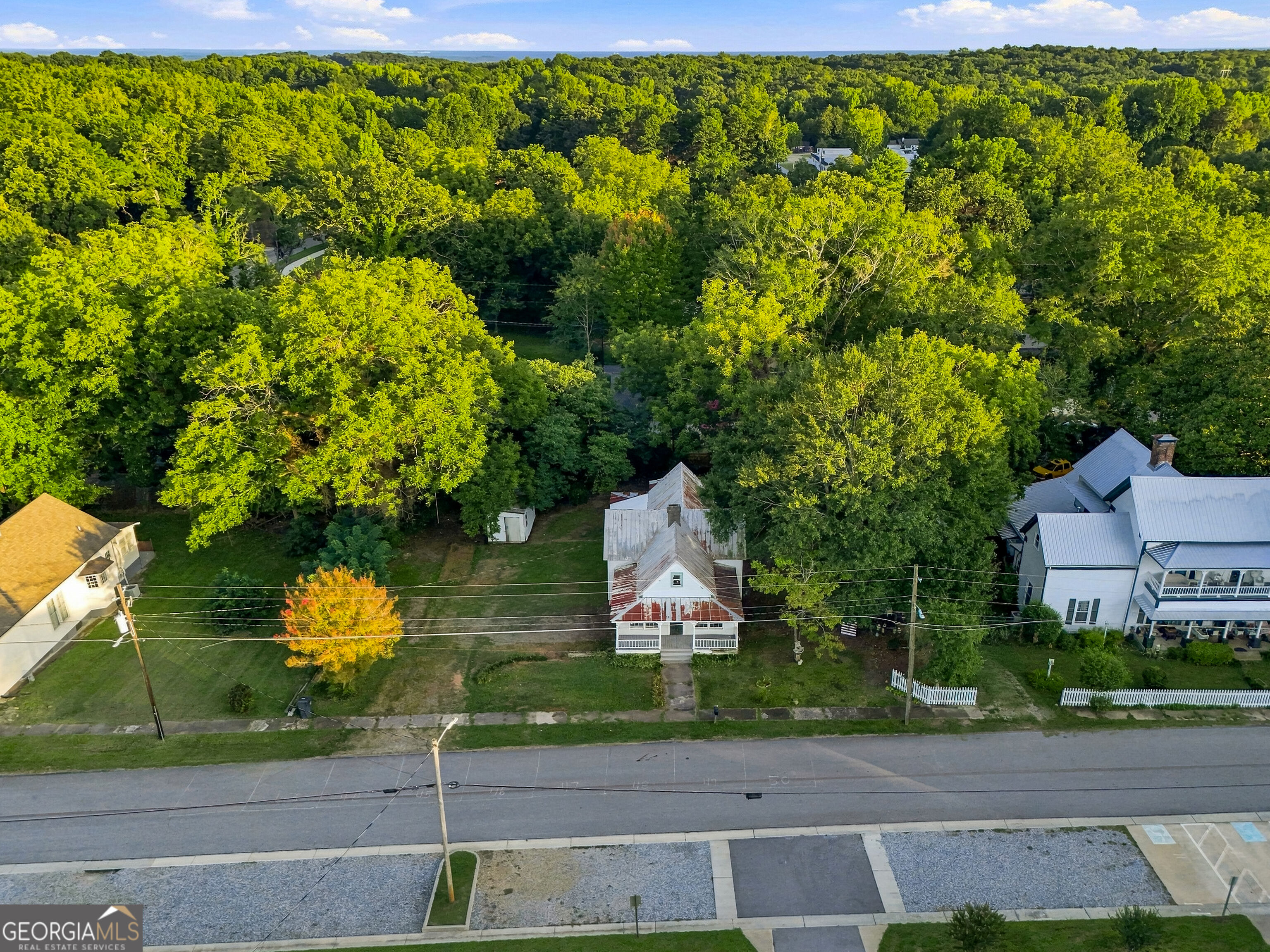 5908 Wall Street Property Photo 4