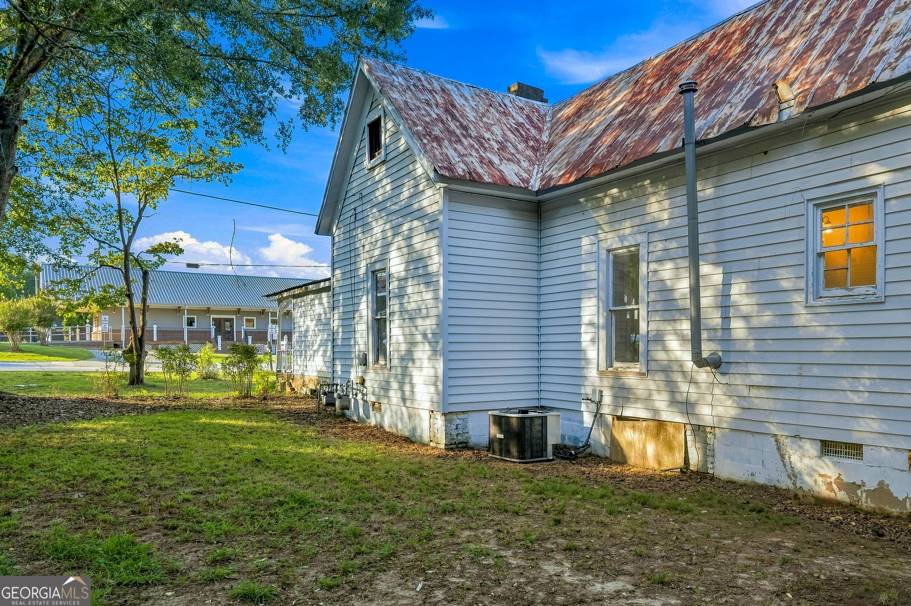 5908 Wall Street Property Photo 11