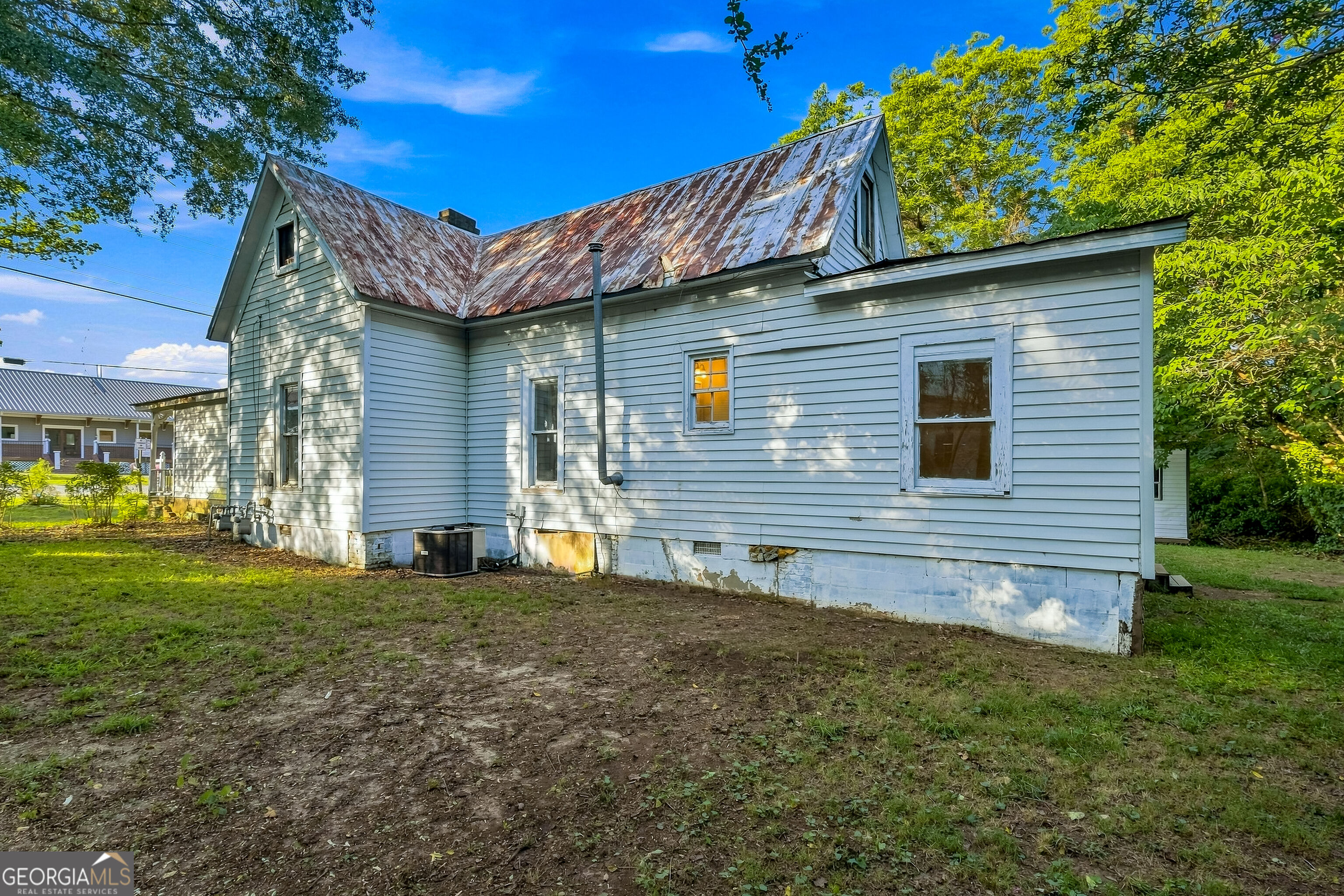 5908 Wall Street Property Photo 12