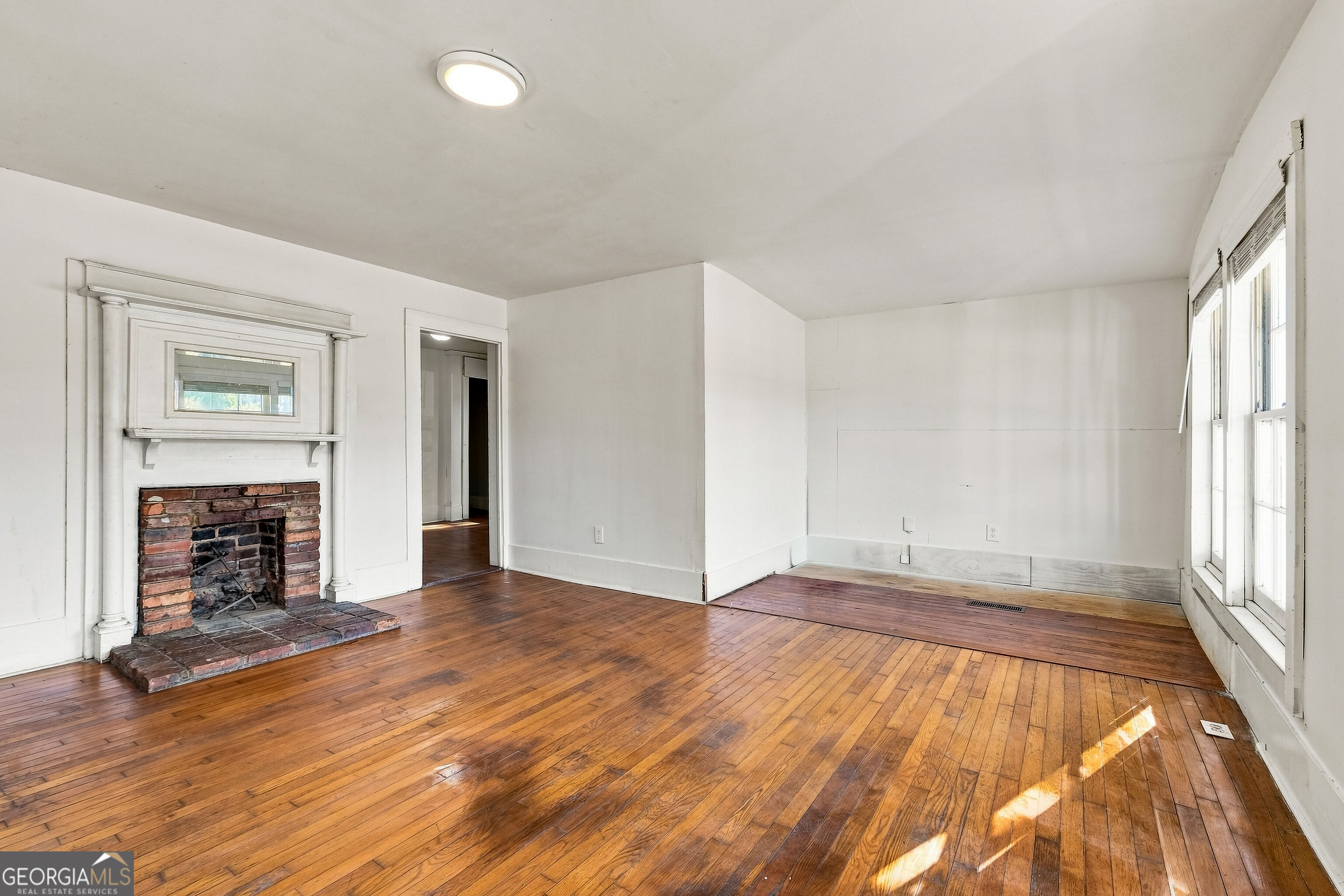 5908 Wall Street Property Photo 23