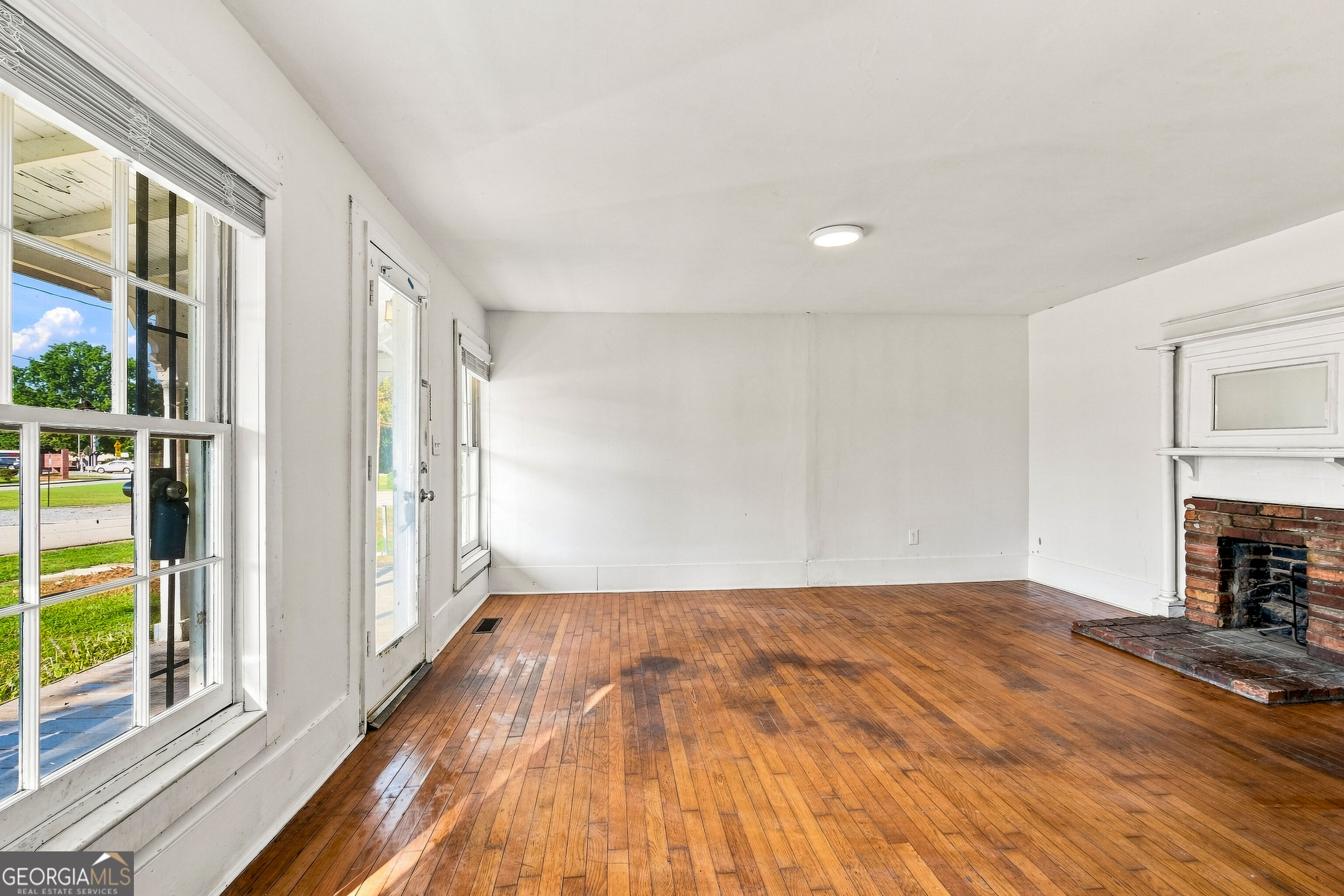 5908 Wall Street Property Photo 26